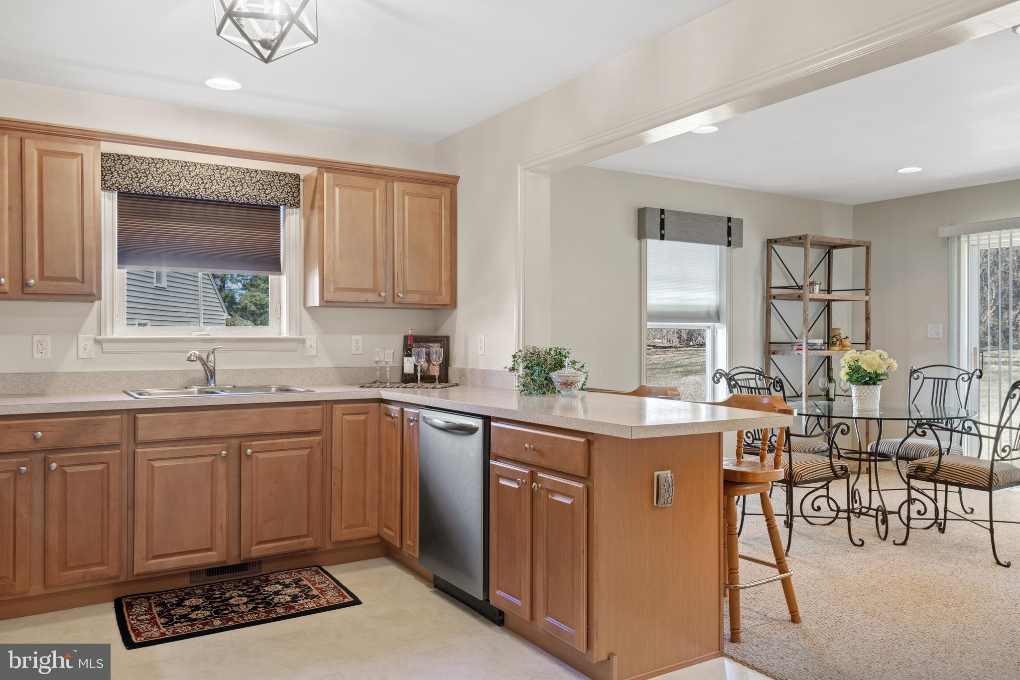 TOLL GATE STATION - Residential