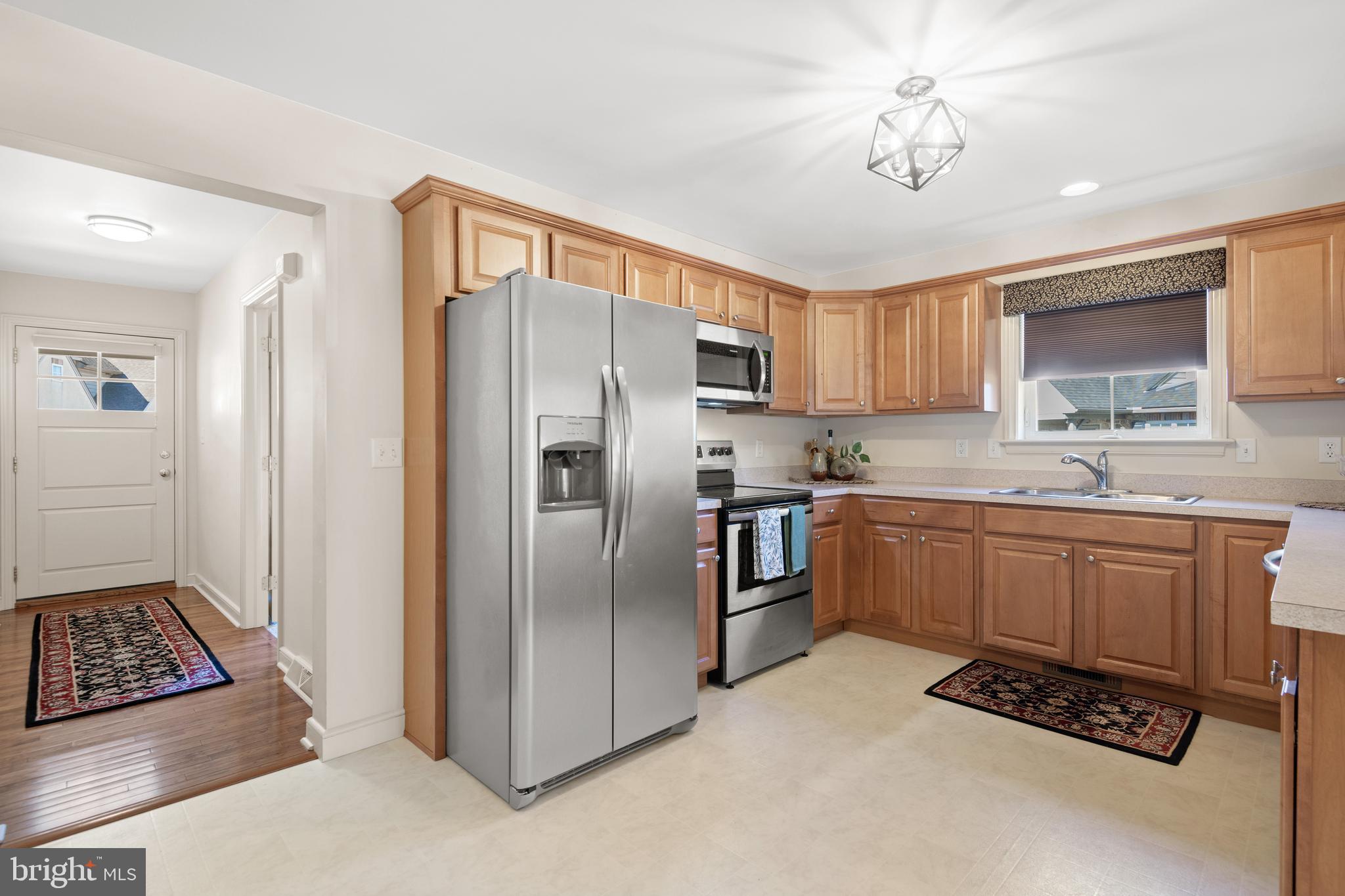 TOLL GATE STATION - Residential