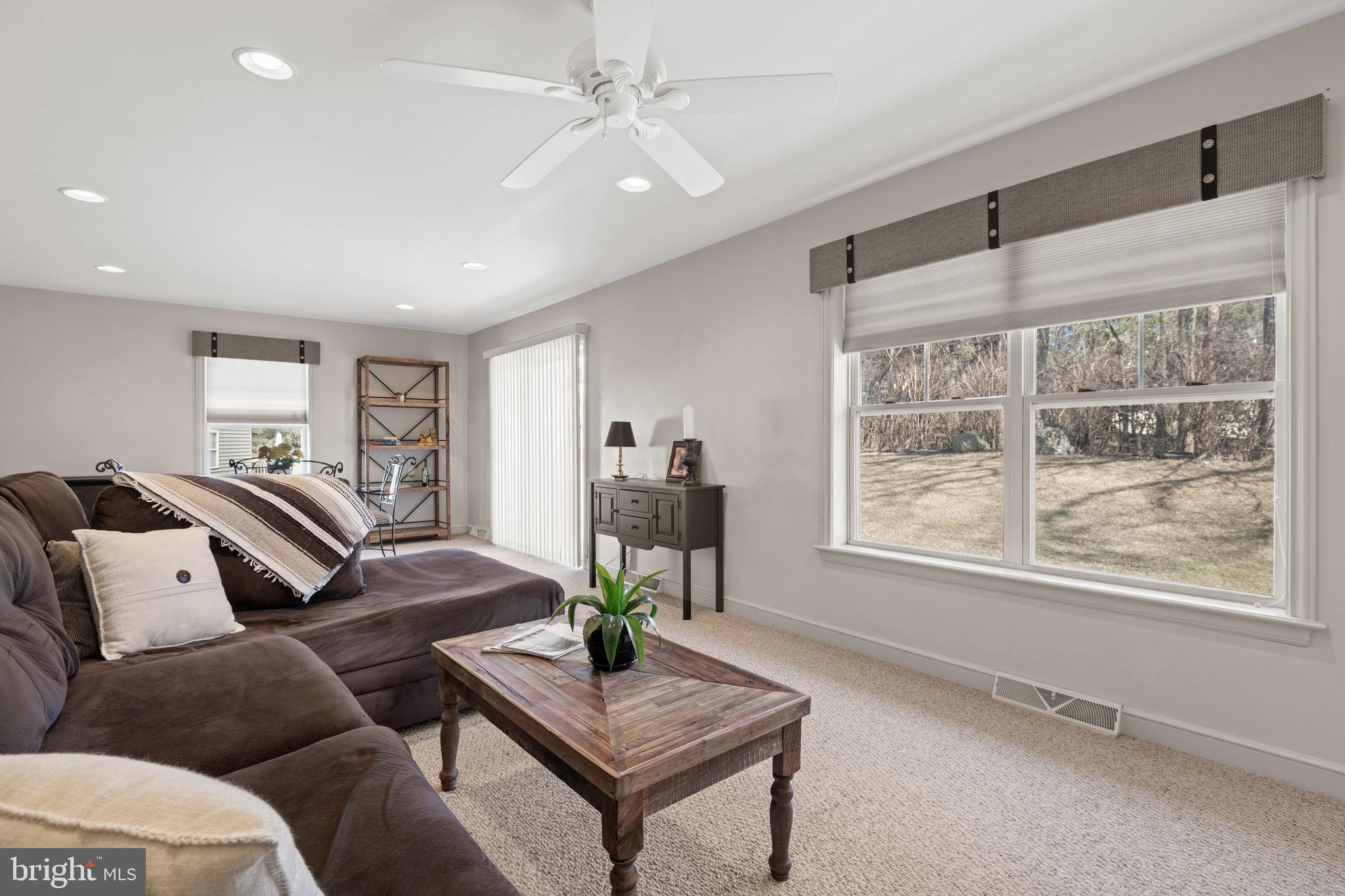 TOLL GATE STATION - Residential