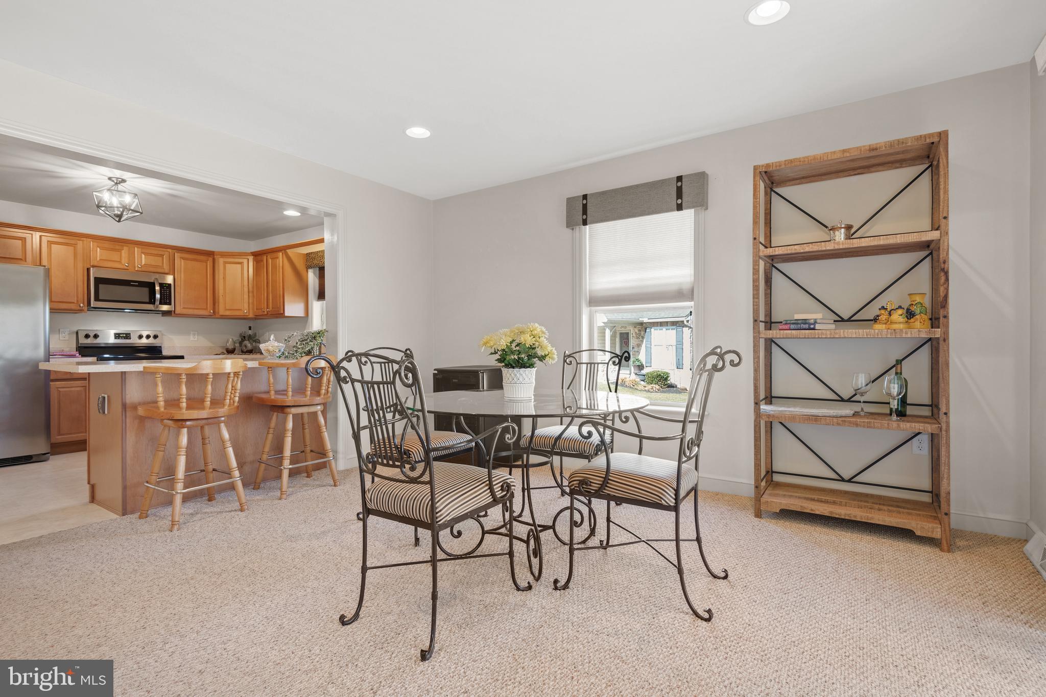 TOLL GATE STATION - Residential