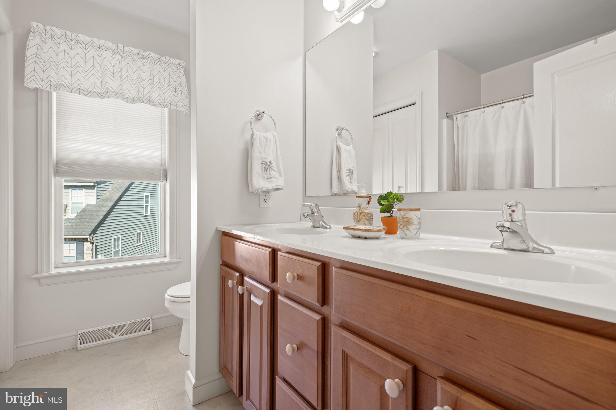 TOLL GATE STATION - Residential