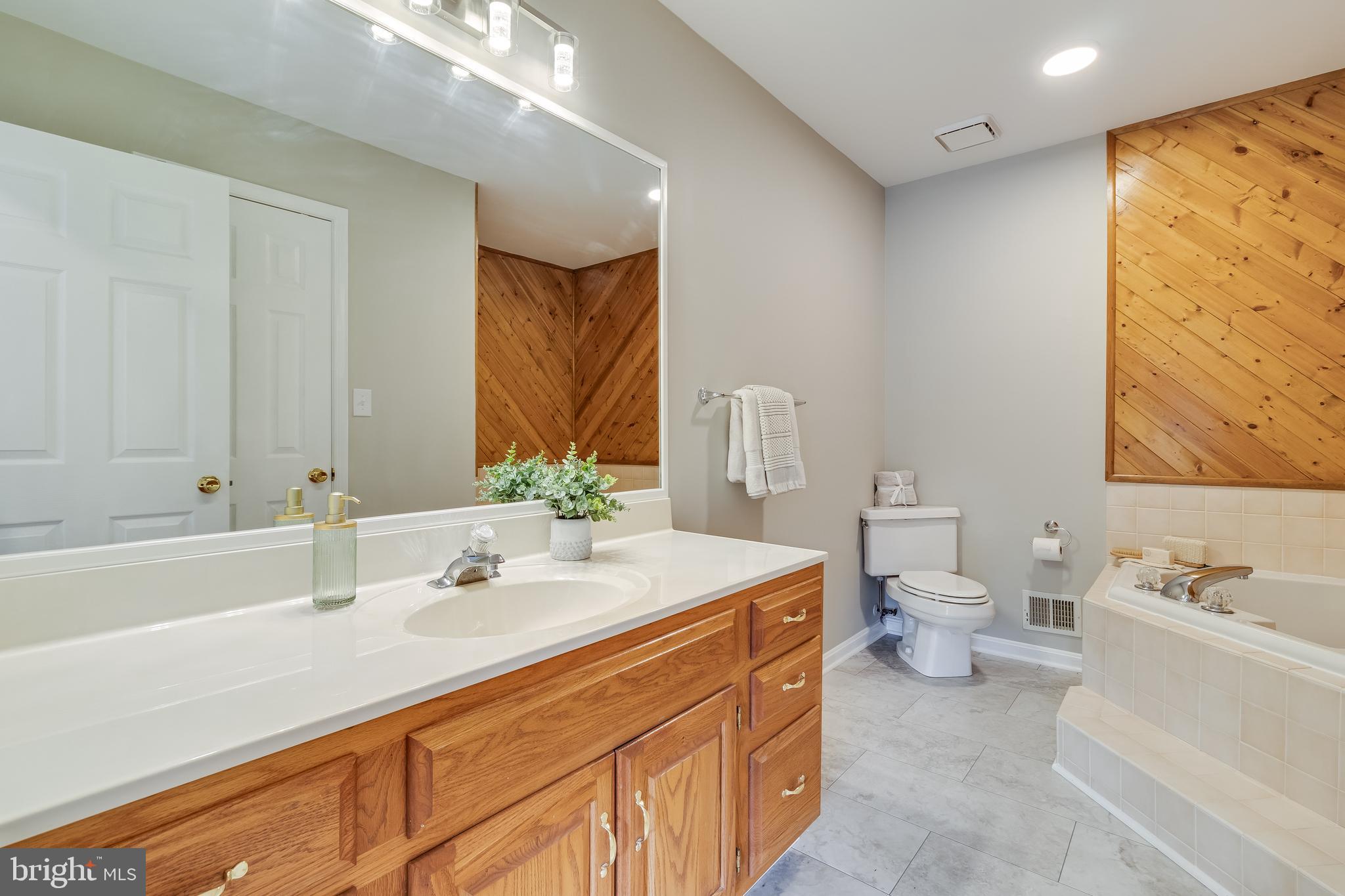 WESTLAKE - Residential