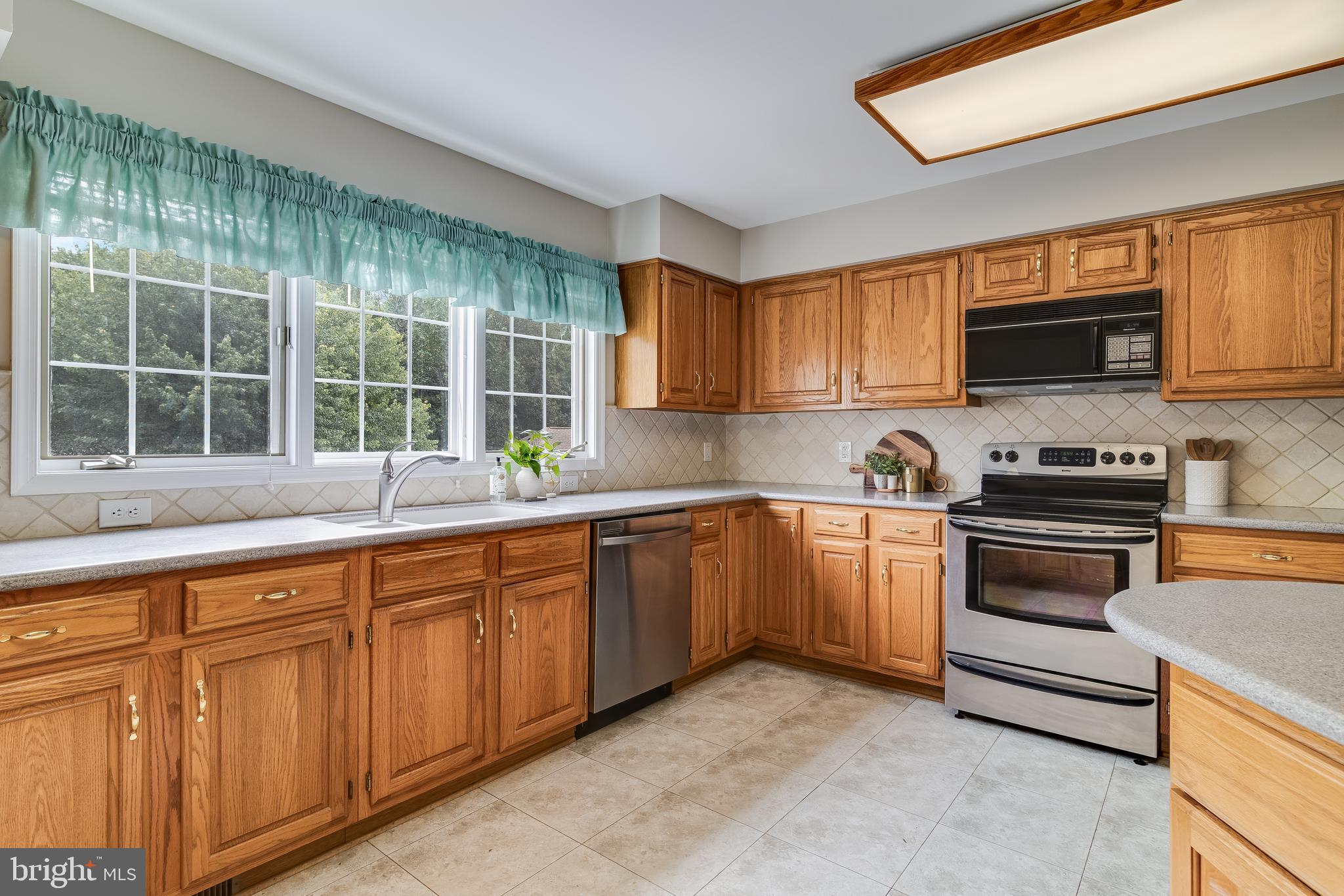 103 WESTLAKE BOULEVARD 59