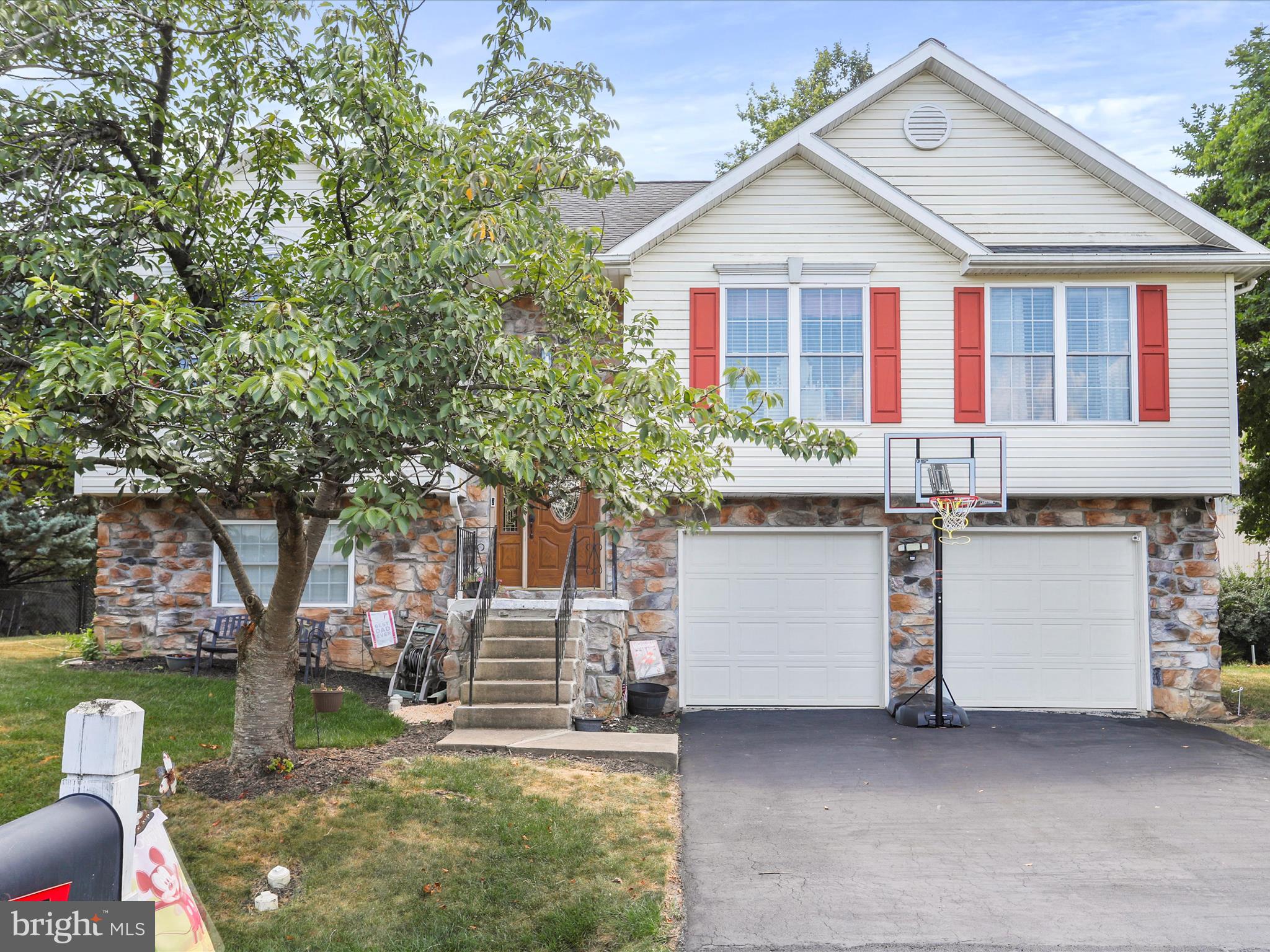 Welcome Home to this beauty! Featuring 4 bedrooms and 3 Full Bathrooms. 4th bedroom is on the lower level and could be used as a family room. Your Updated Kitchen is ready for you to entertain and relax by sitting on the deck and enjoying a great back yard. Perfect for commuters! Location is close to schools, shopping, I81 & Hagerstown Regional Airport. Move-In ready, just waiting for you to call it HOME. Schedule your showing today!
