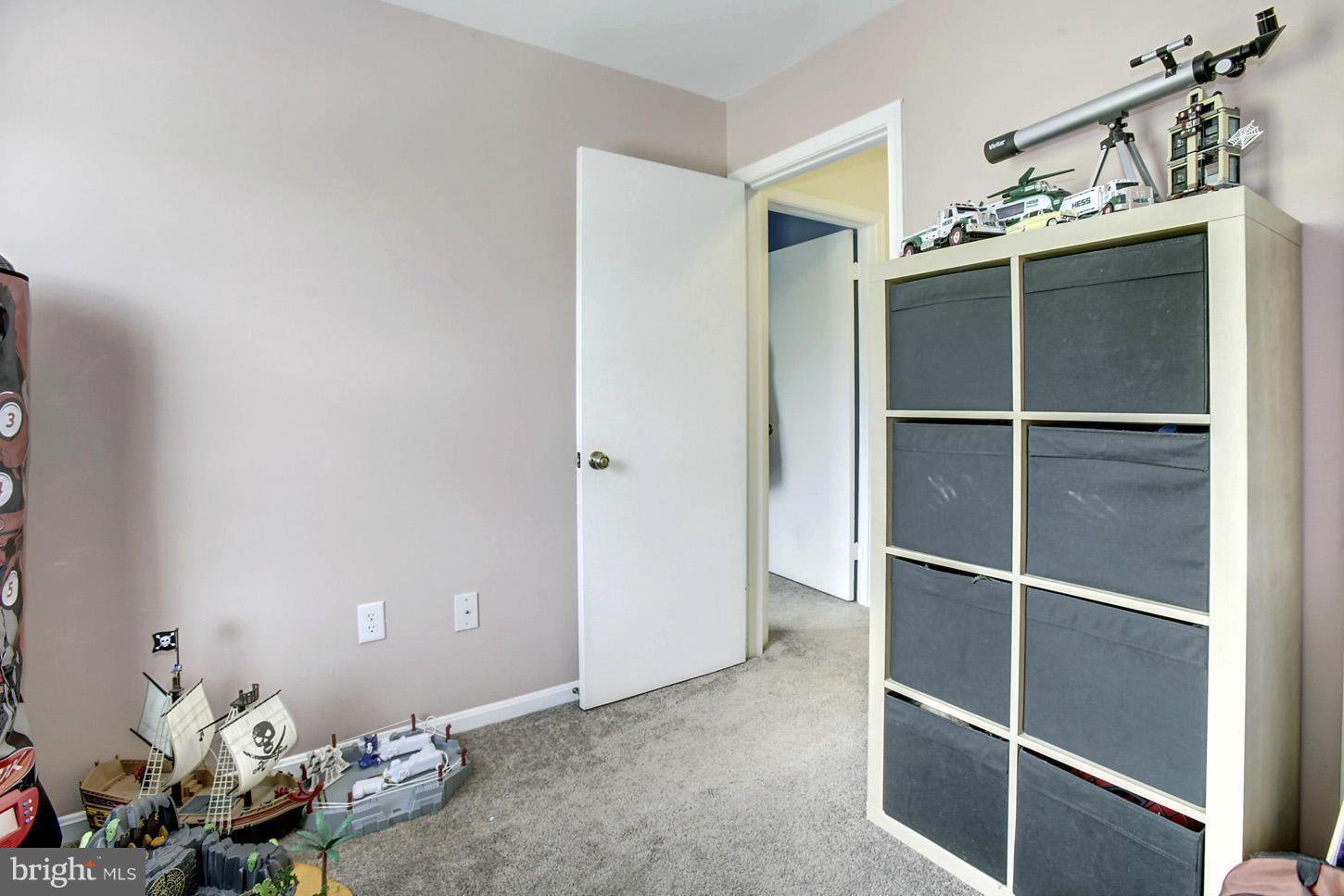 LONGSTREET COMMONS - Residential