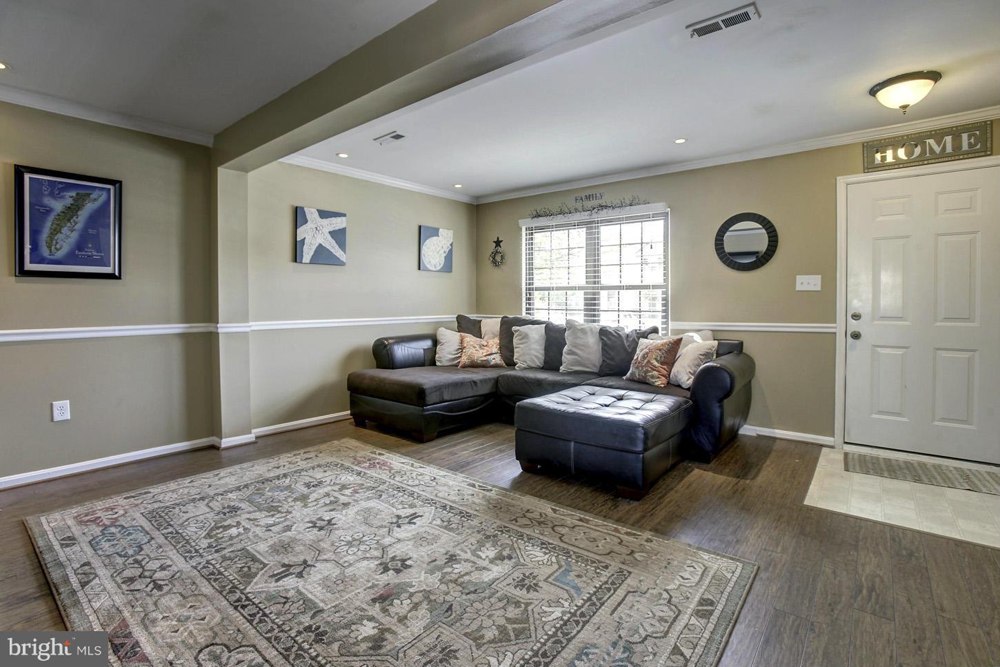 LONGSTREET COMMONS - Residential