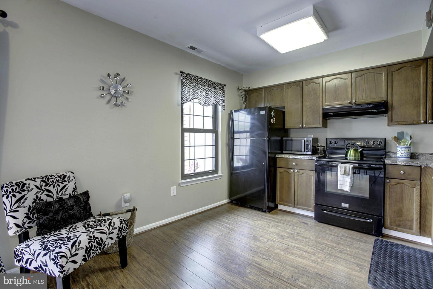 LONGSTREET COMMONS - Residential