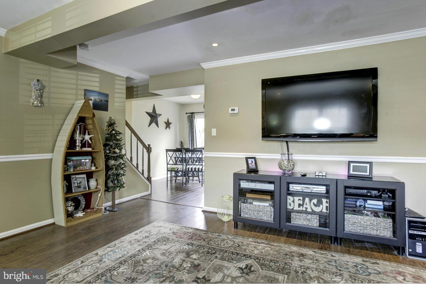 LONGSTREET COMMONS - Residential