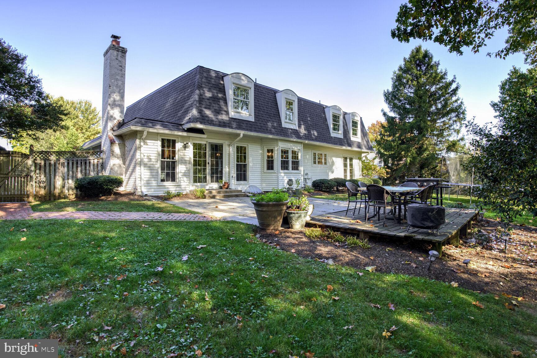 LANGLEY OAKS - Residential