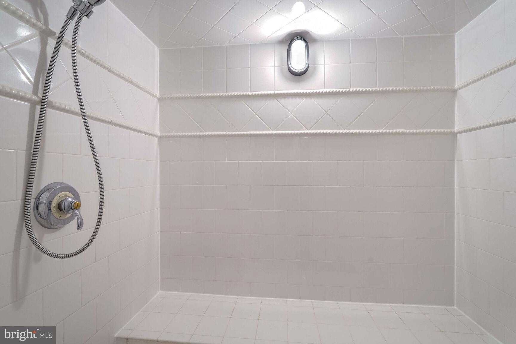 LANGLEY OAKS - Residential