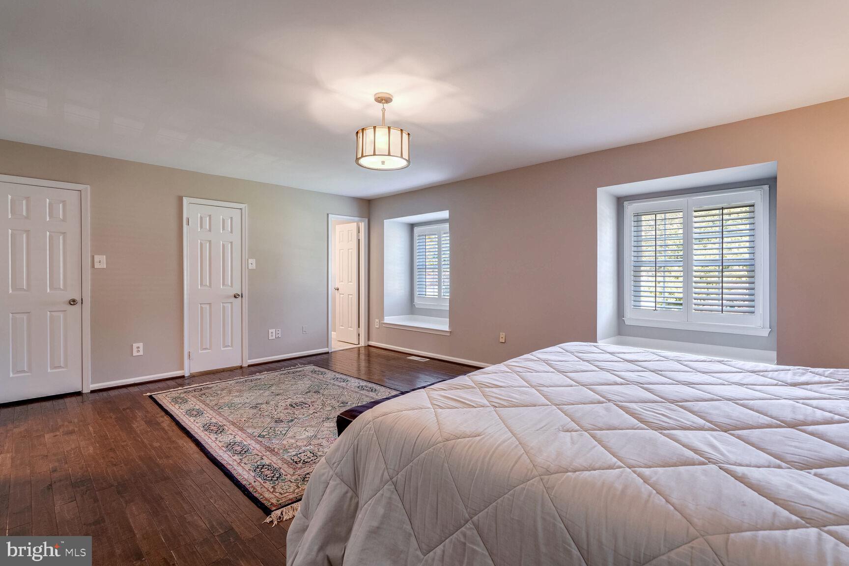 LANGLEY OAKS - Residential