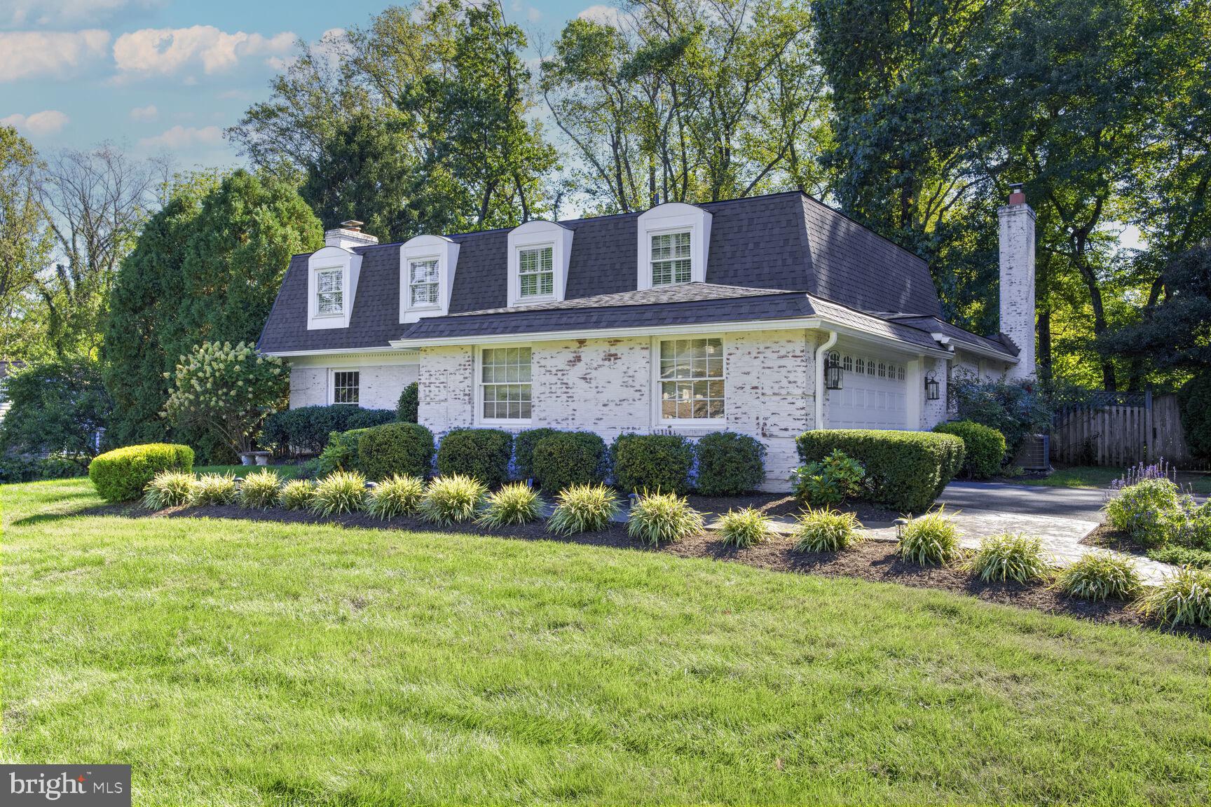 LANGLEY OAKS - Residential