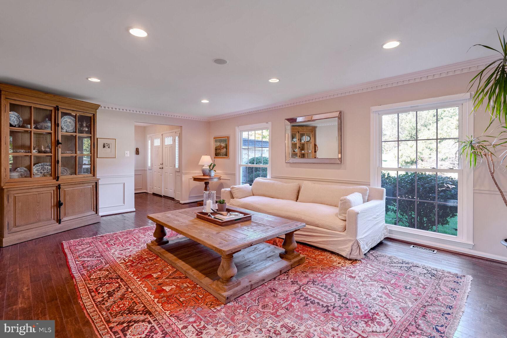 LANGLEY OAKS - Residential