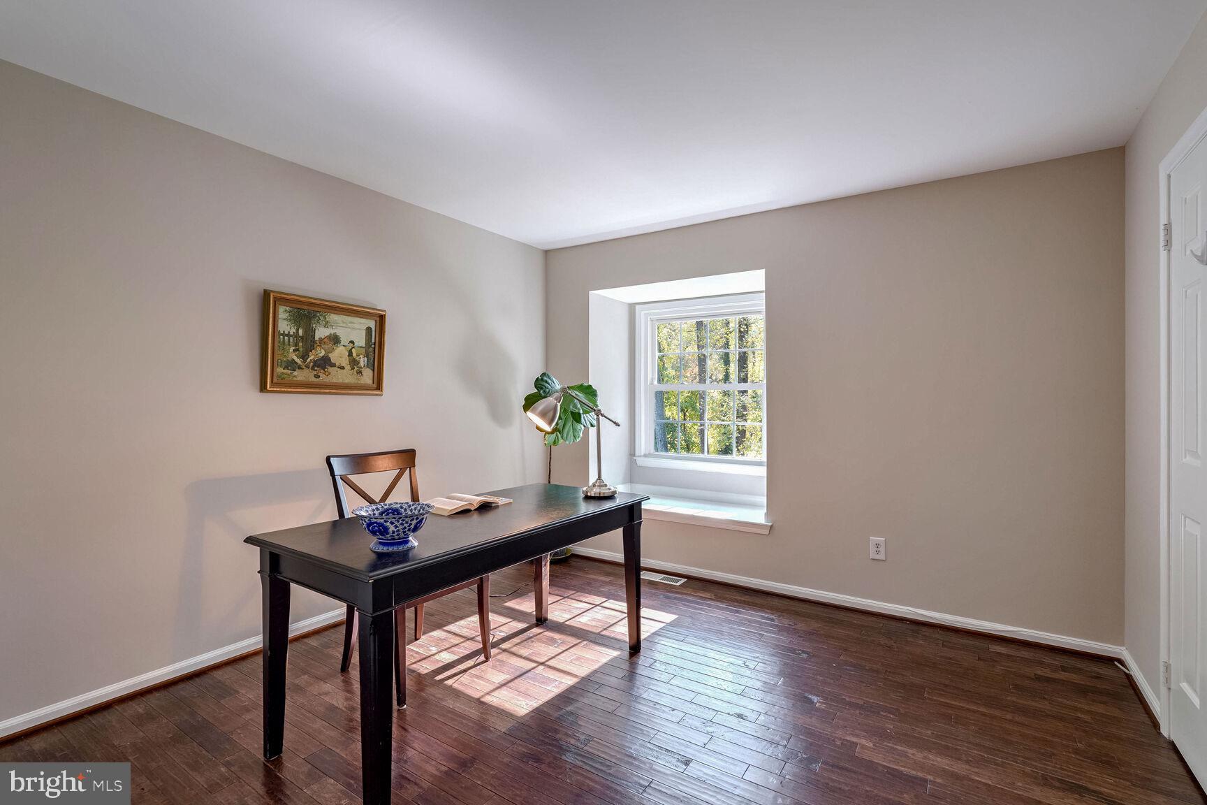 LANGLEY OAKS - Residential