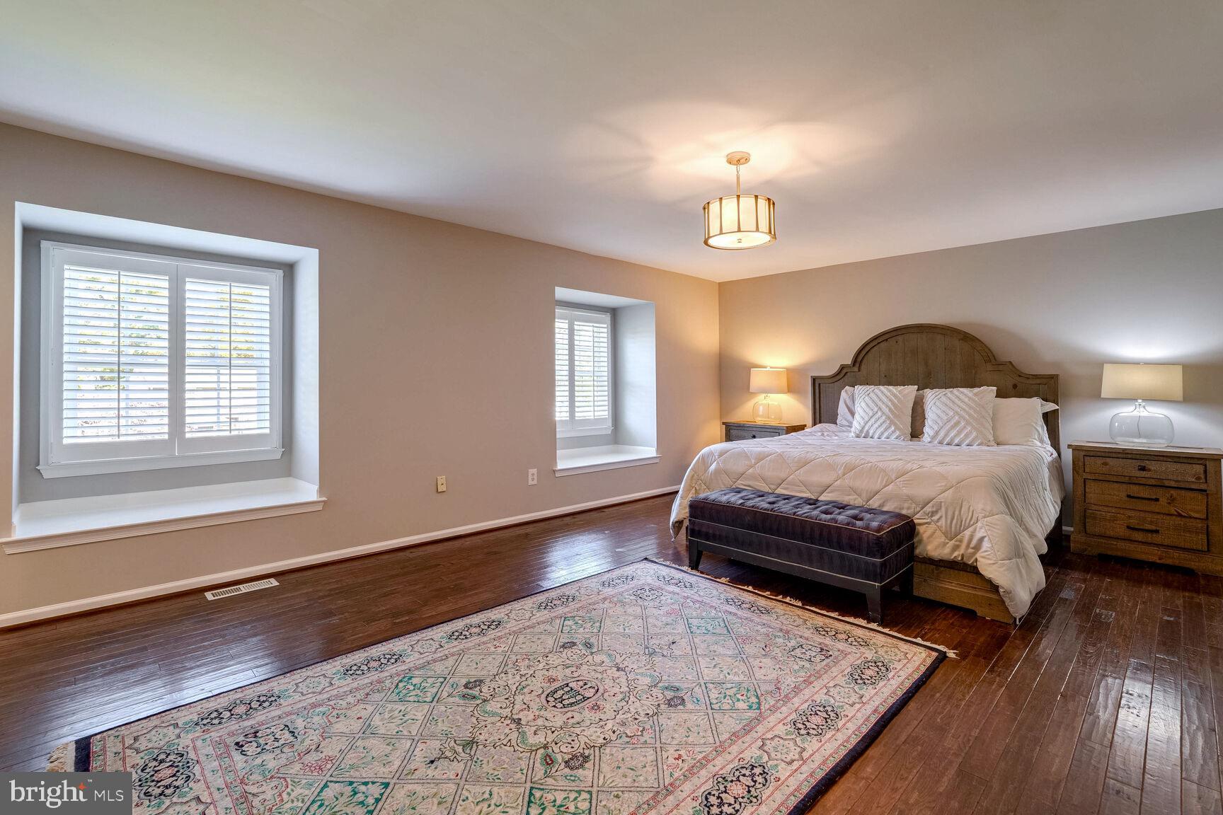 LANGLEY OAKS - Residential