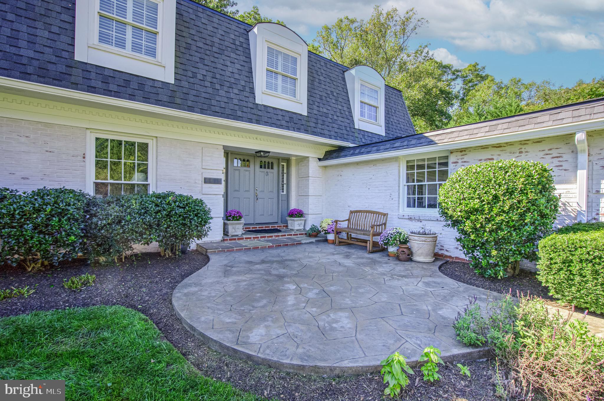 LANGLEY OAKS - Residential