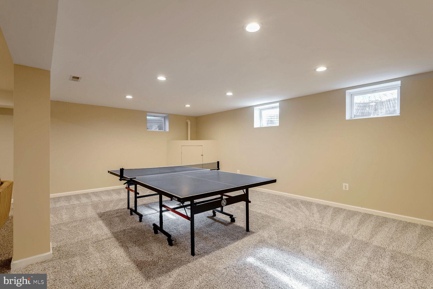 LANGLEY OAKS - Residential