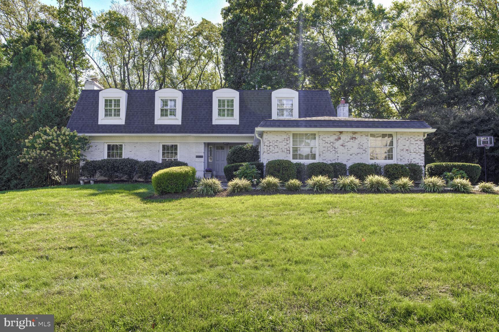 LANGLEY OAKS - Residential