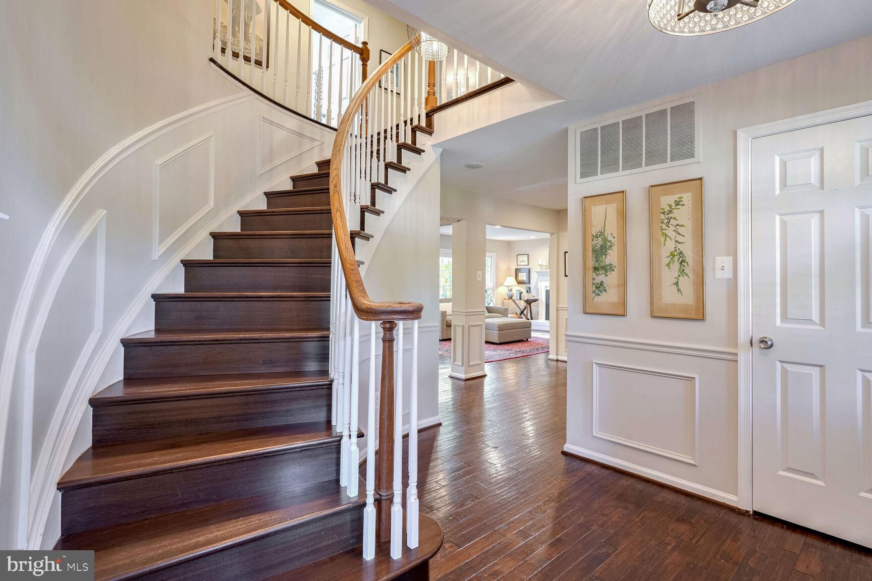 LANGLEY OAKS - Residential