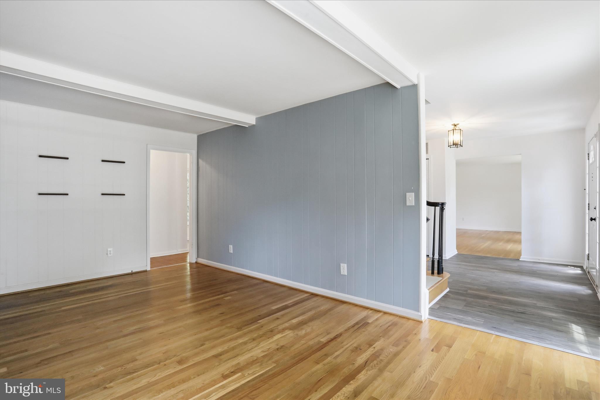 18 BENTANA WAY