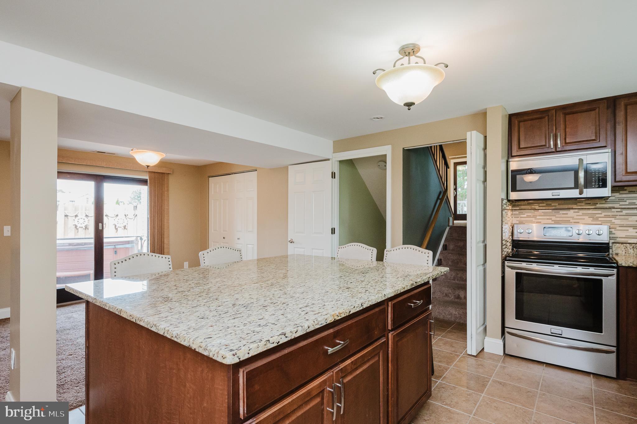 RUMSEY ISLAND - Residential