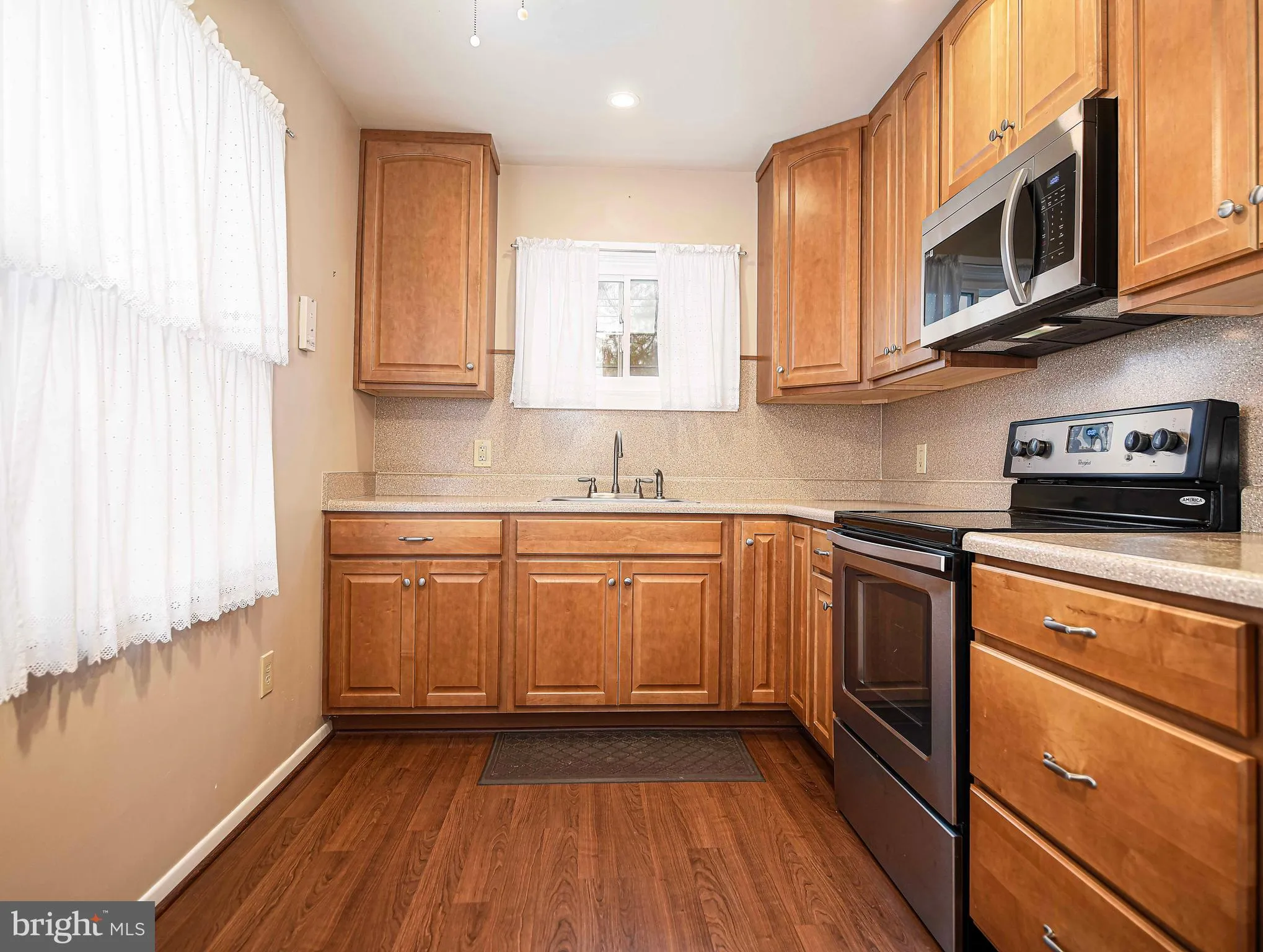 Baltimore, Maryland 21239, United States, 3 Bedrooms Bedrooms, ,2 BathroomsBathrooms,Residential,Contingent,81971