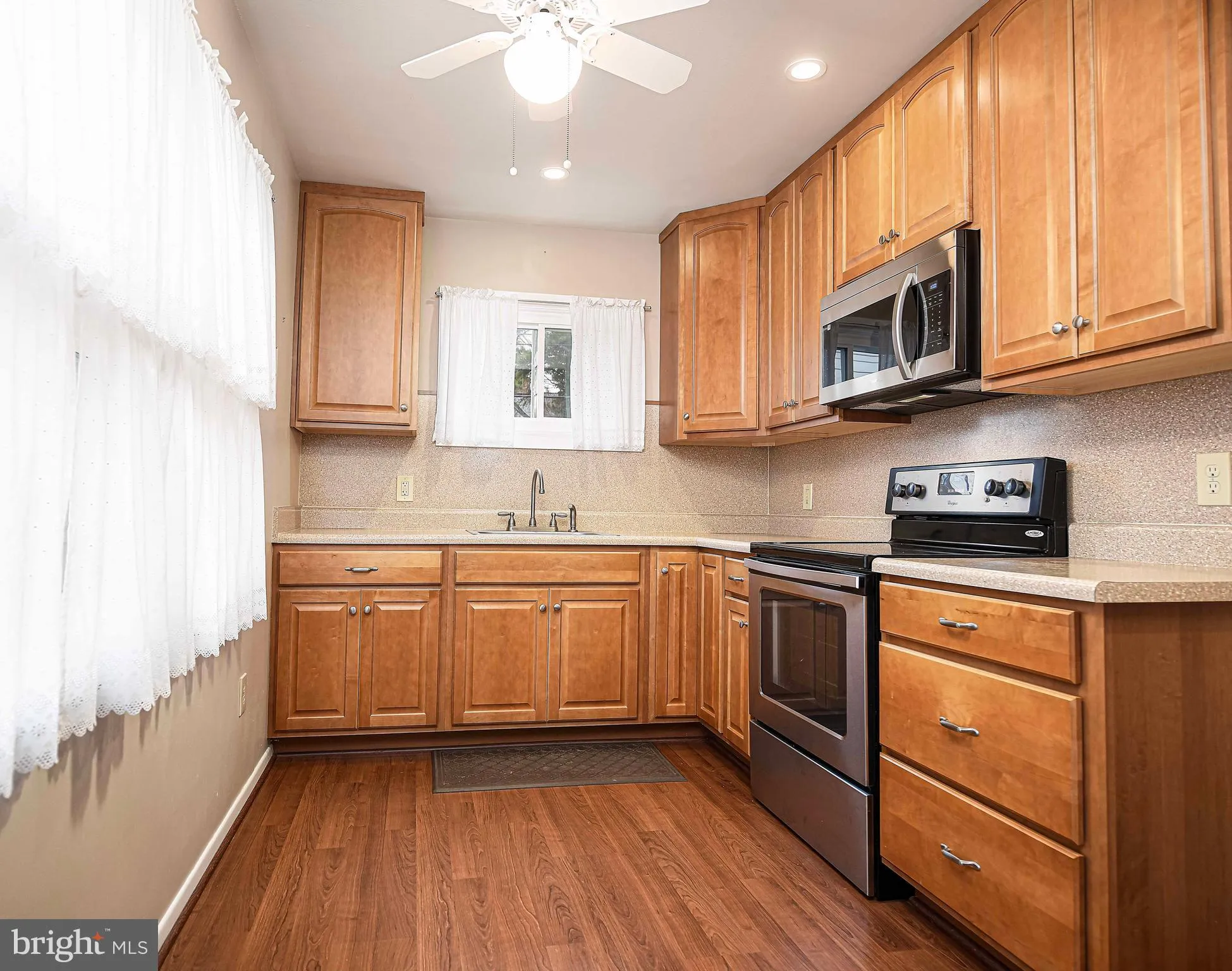 Baltimore, Maryland 21239, United States, 3 Bedrooms Bedrooms, ,2 BathroomsBathrooms,Residential,Contingent,81971