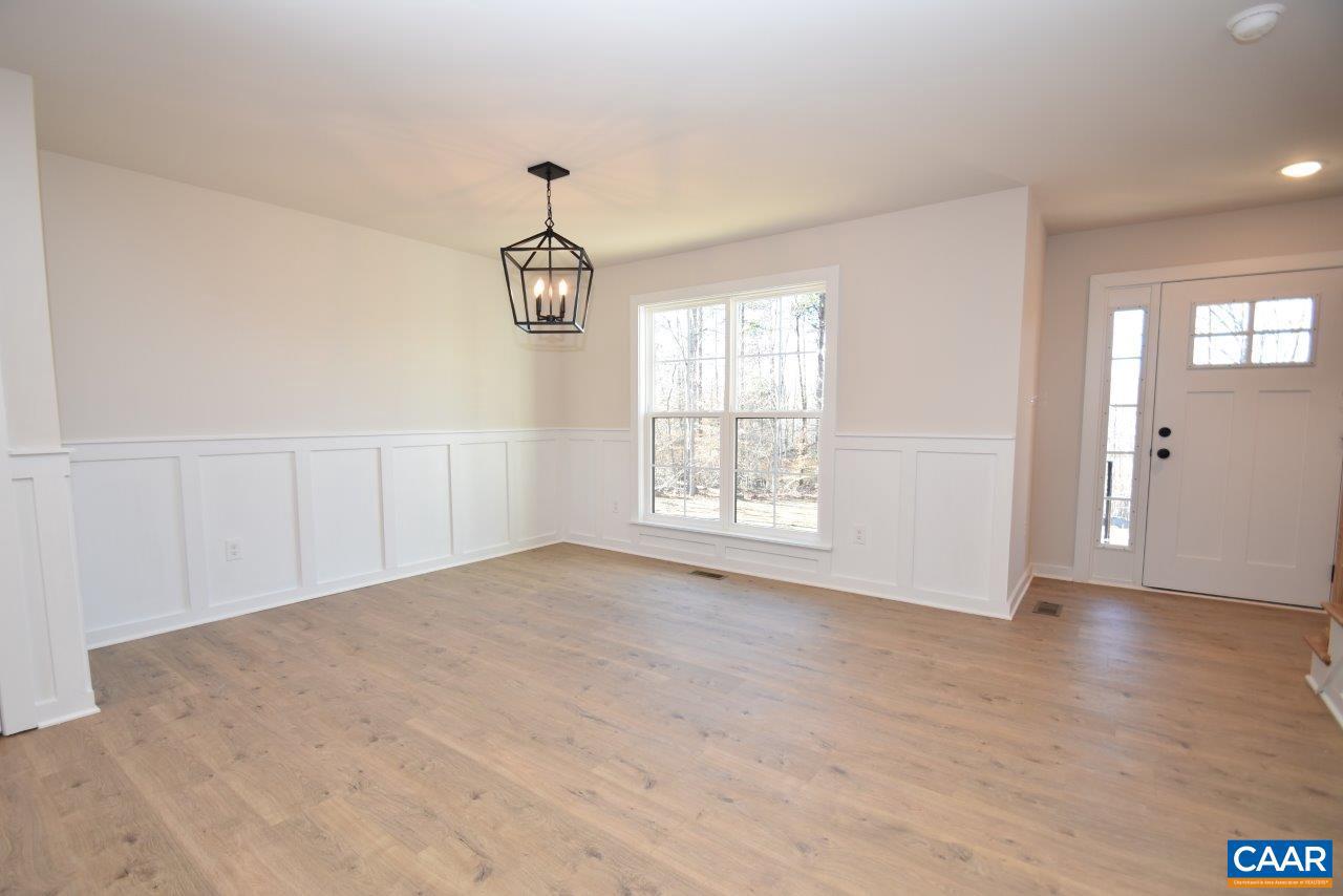 HUNTERS LAKE - Residential