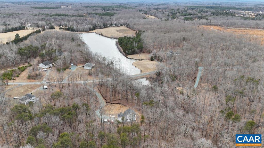 HUNTERS LAKE - Residential