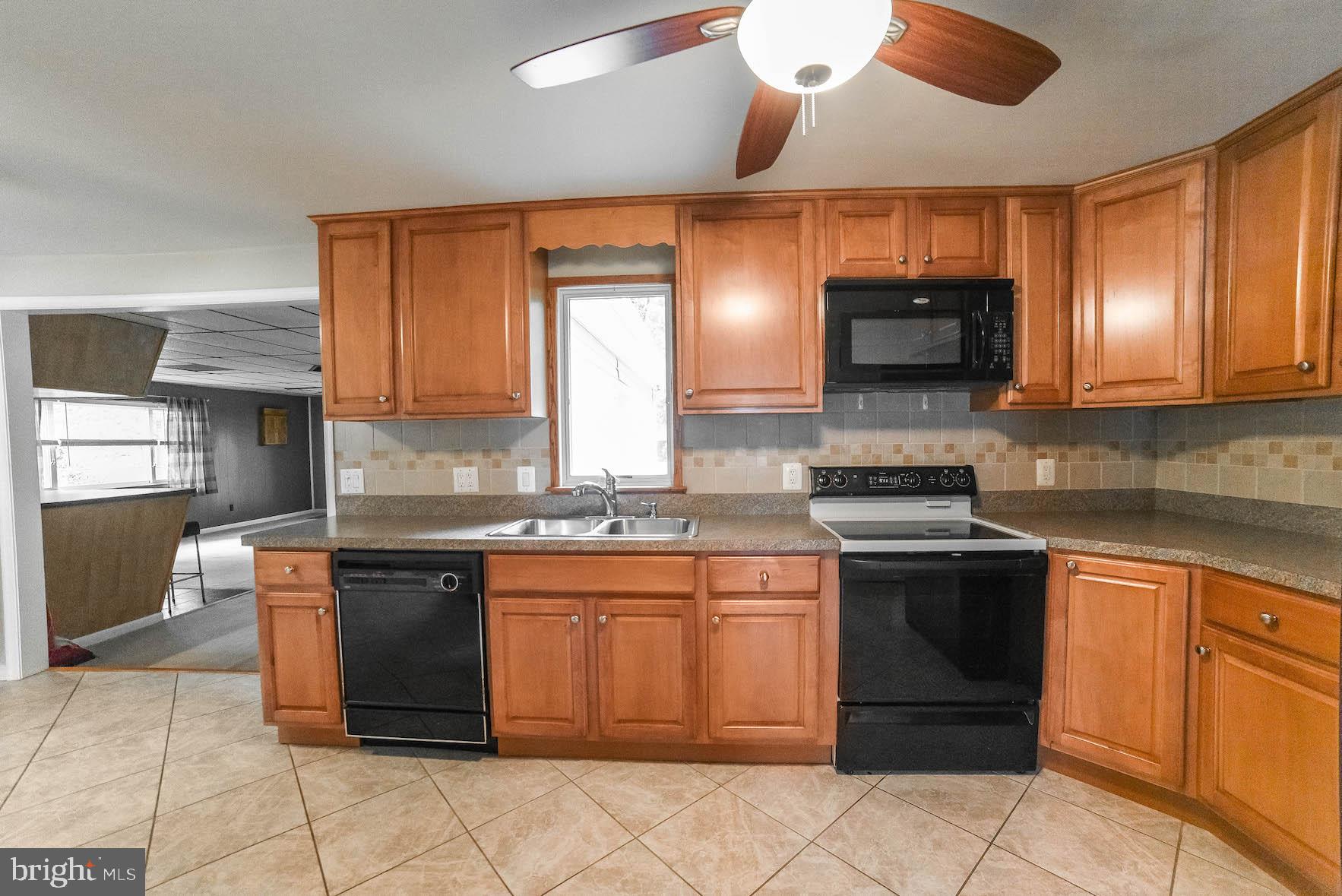 FENWICK MANOR - Residential