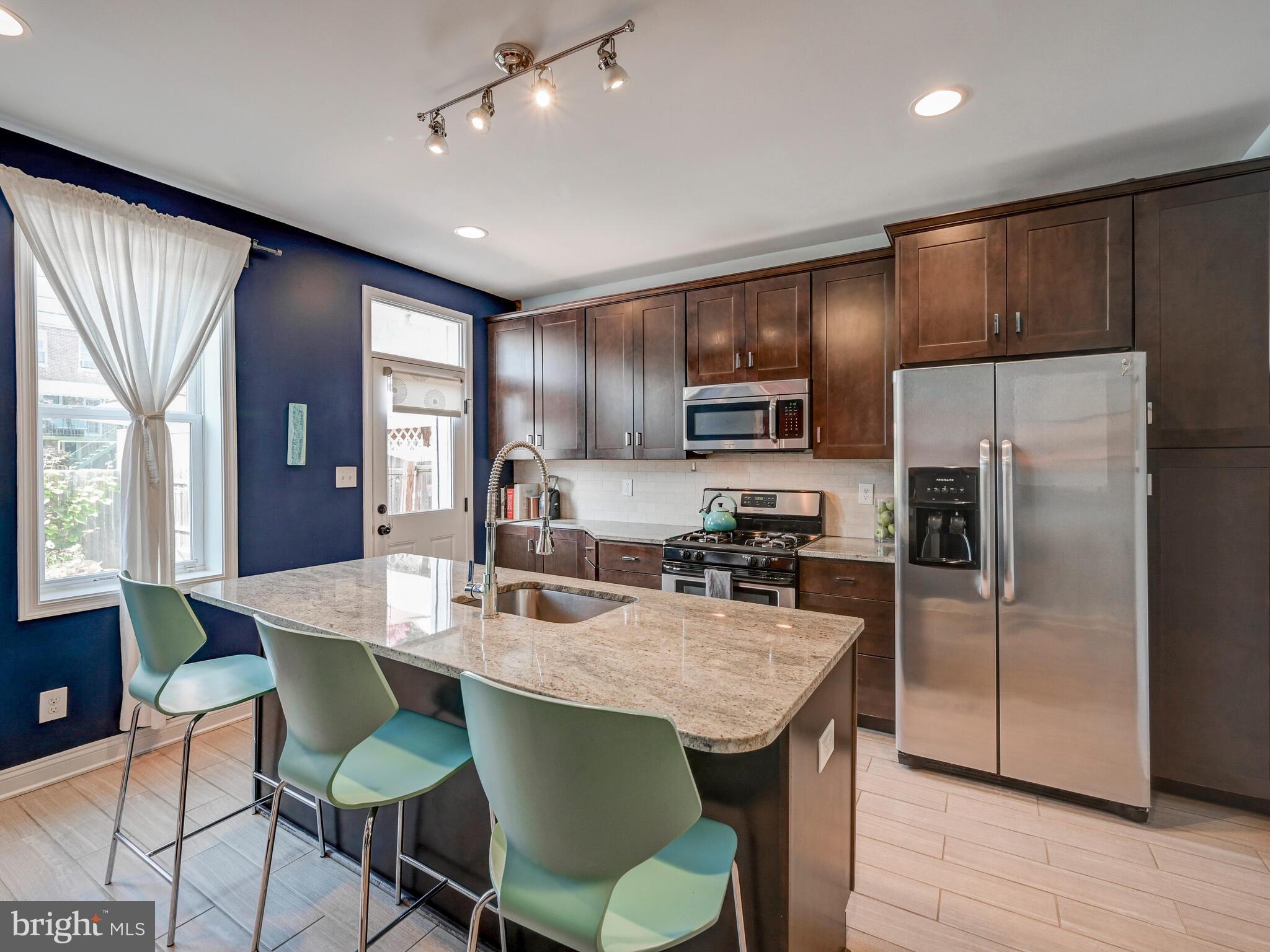 HAMPDEN HISTORIC DISTRICT - Residential Lease