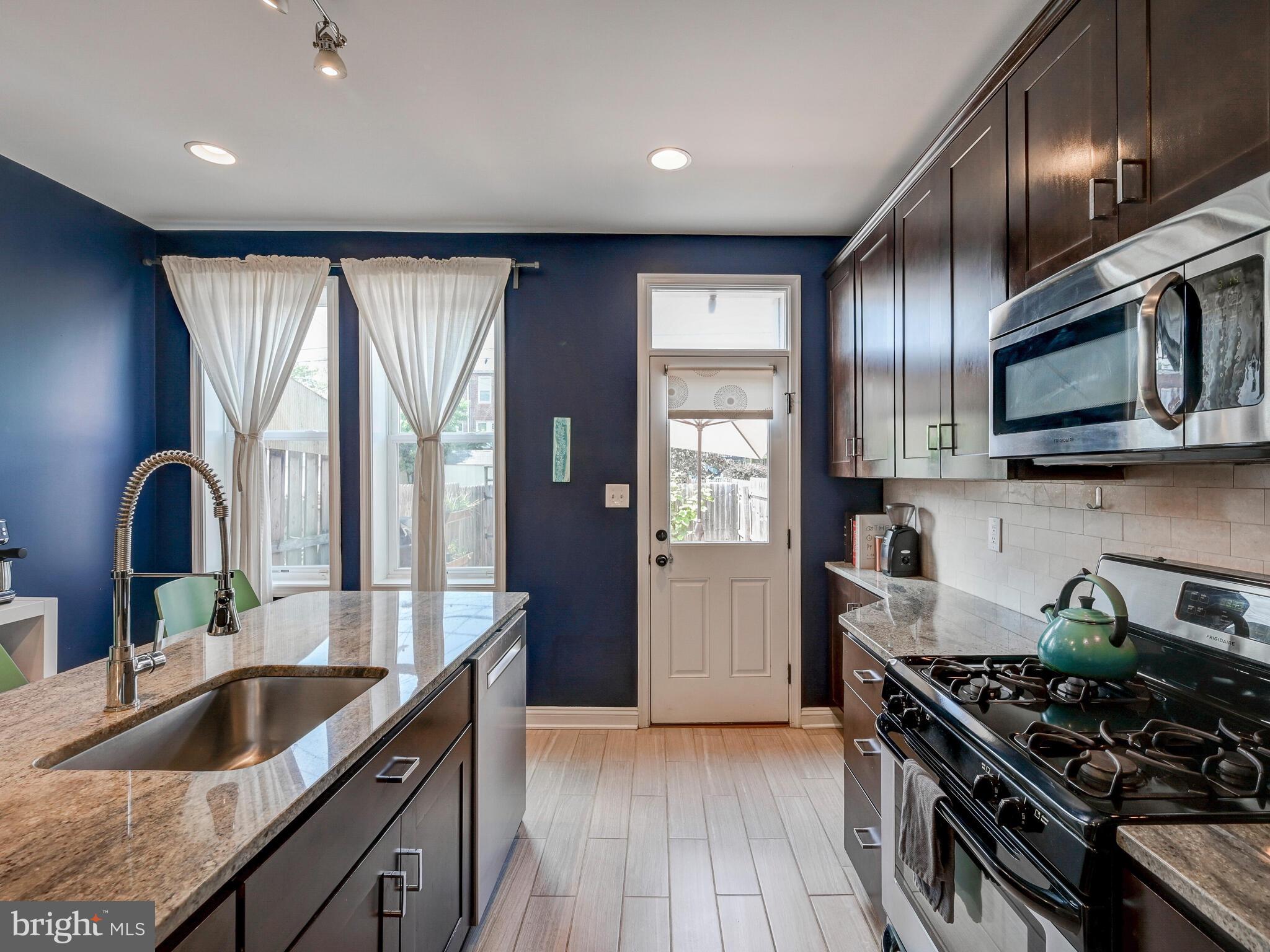 HAMPDEN HISTORIC DISTRICT - Residential Lease