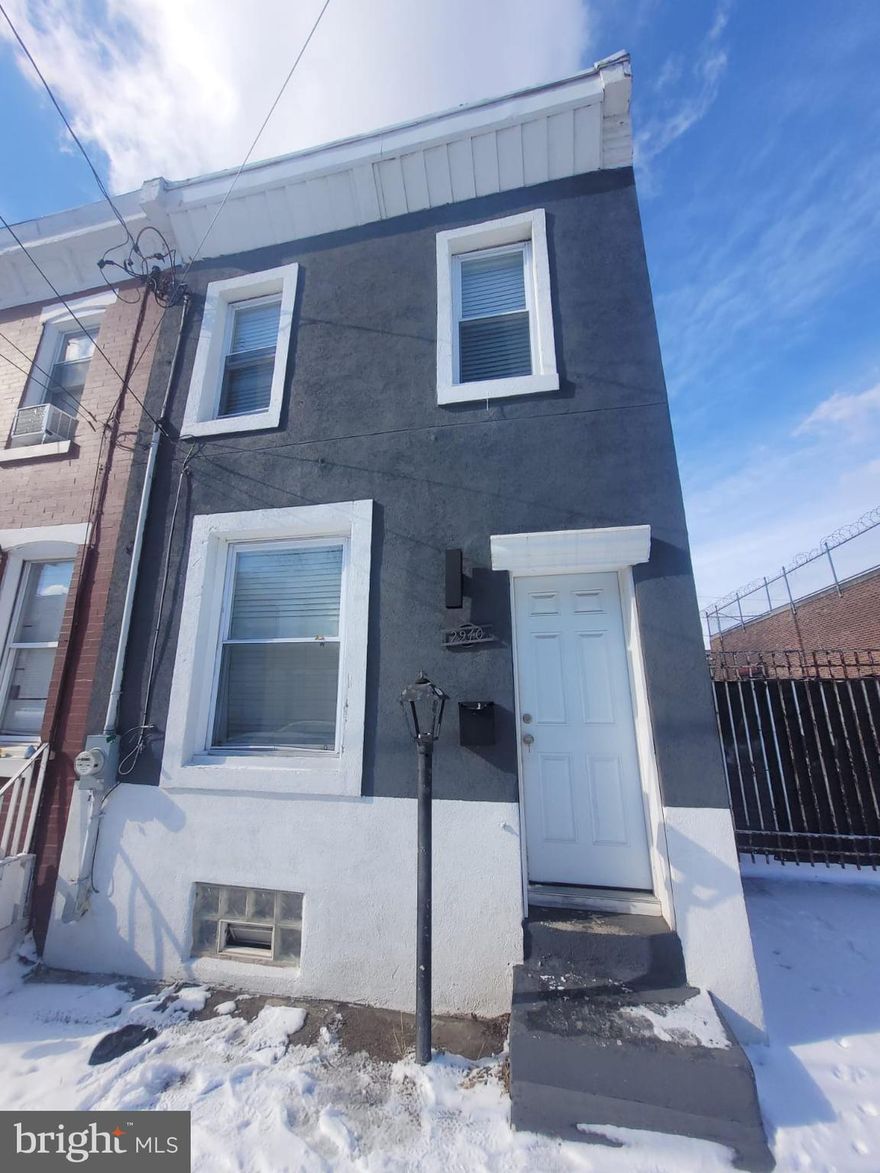 2940 D Street! This property presents an excellent opportunity for savvy investors looking to capitalize on steady appreciation, rental income, or development potential. Whether you’re a seasoned investor seeking a stable asset or looking to leverage growth through strategic upgrades look no further, Reach out today!