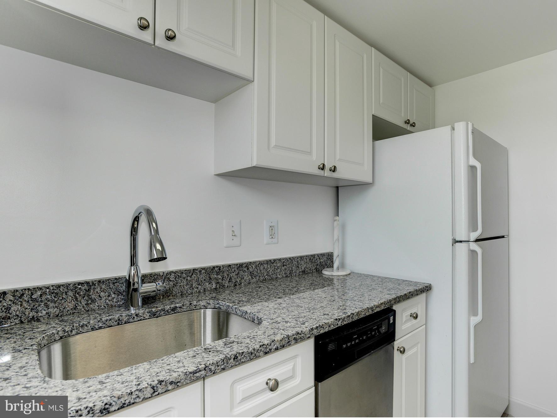 LEE HEIGHTS - Residential