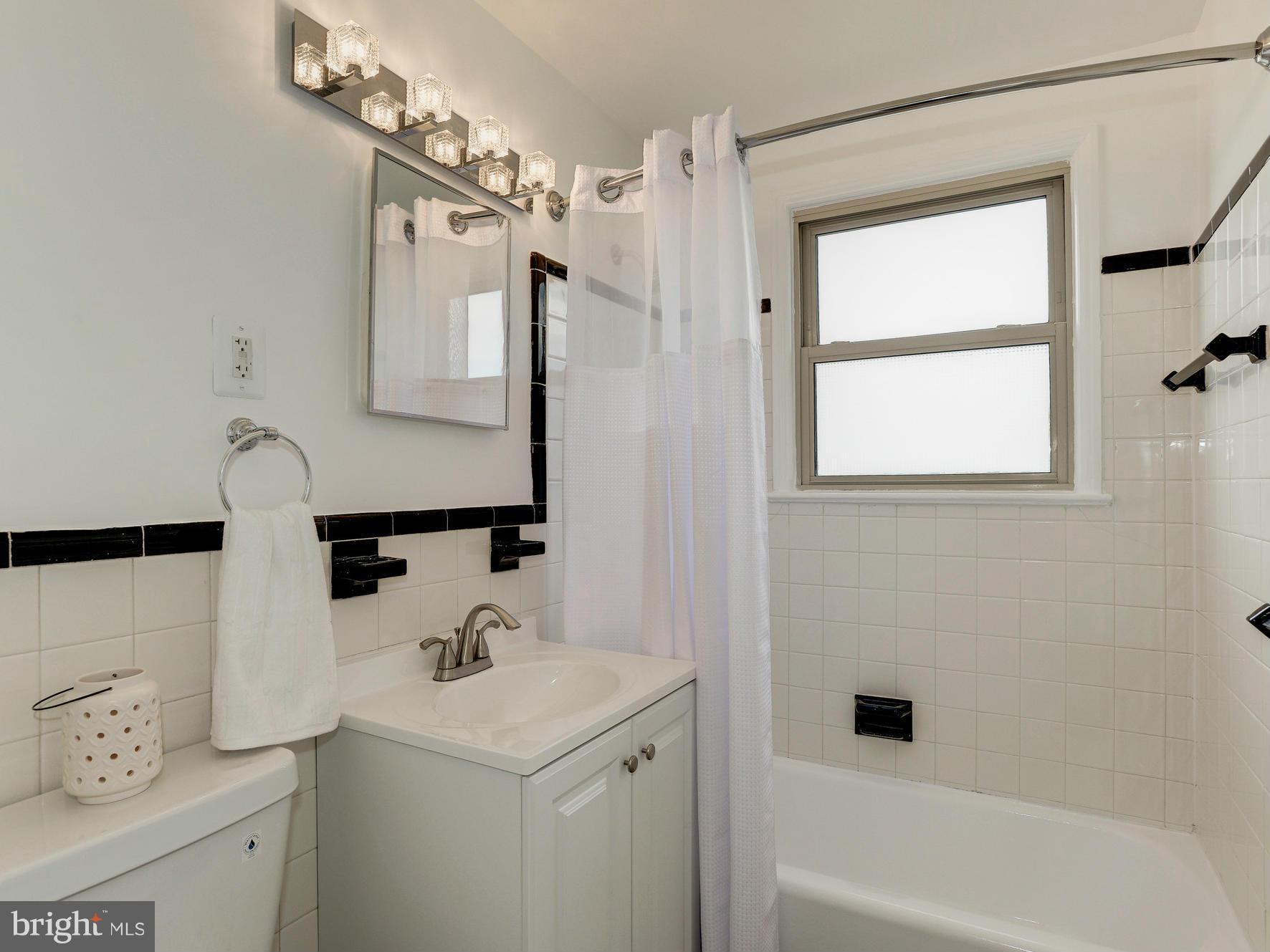 LEE HEIGHTS - Residential