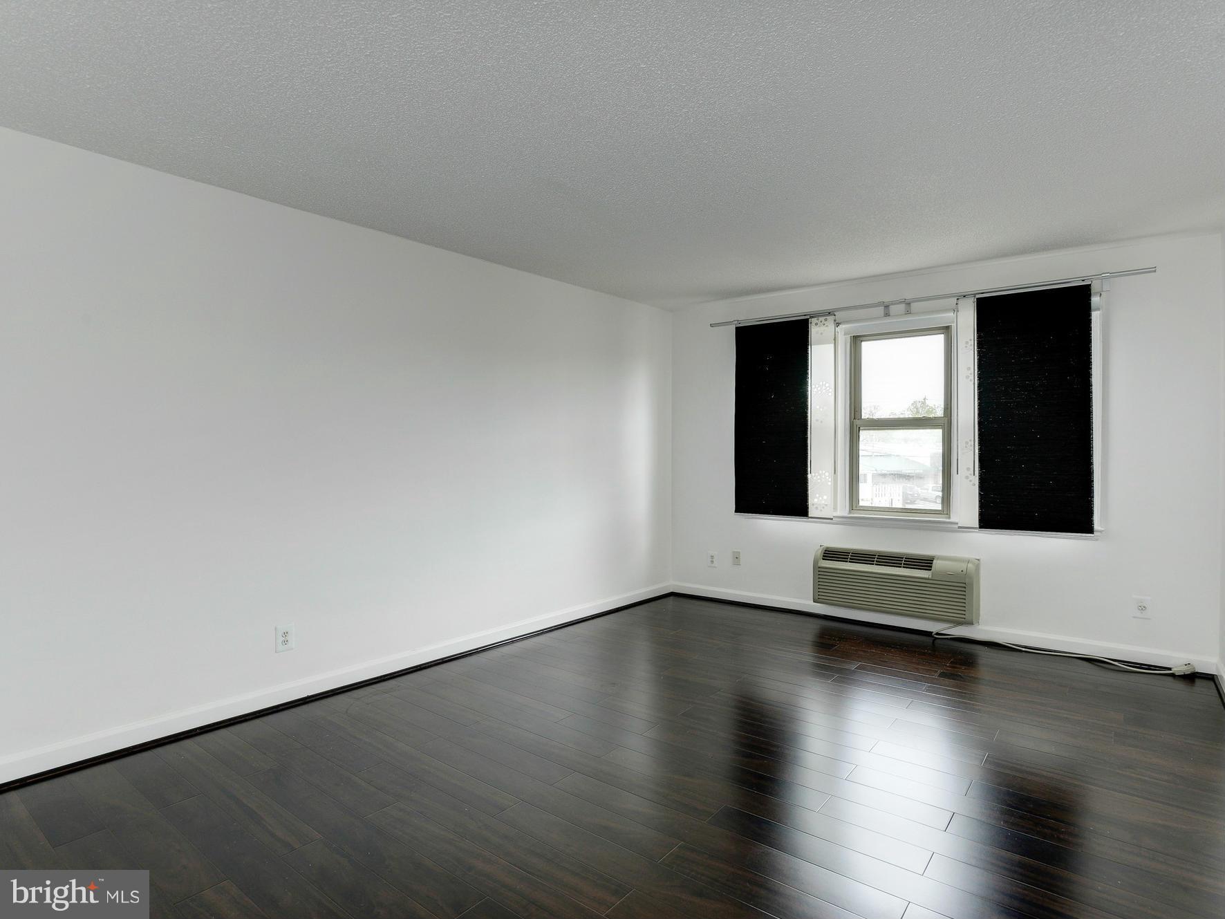 LEE HEIGHTS - Residential