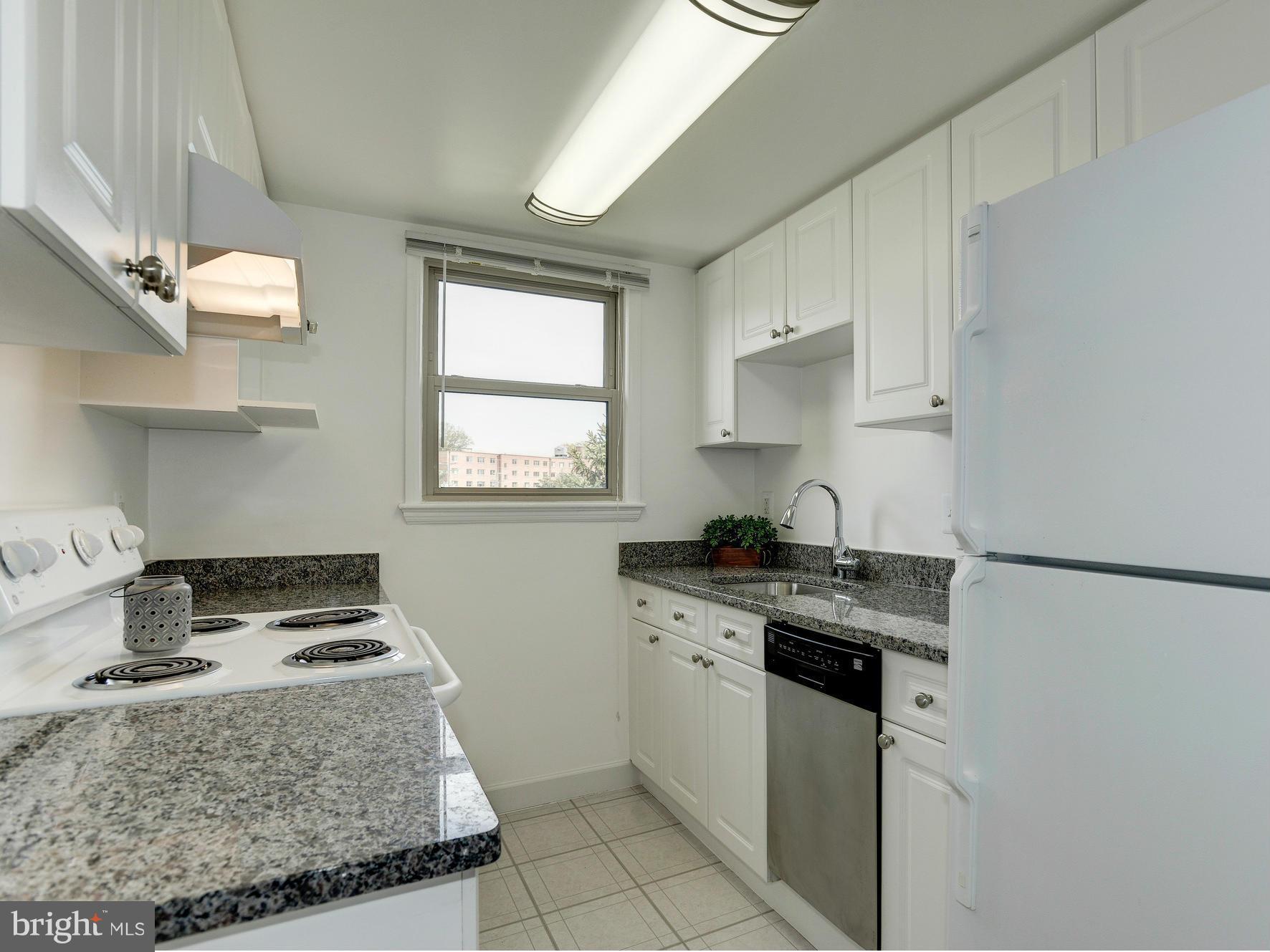 LEE HEIGHTS - Residential