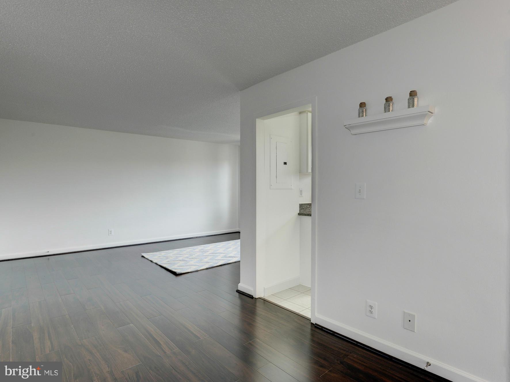 LEE HEIGHTS - Residential