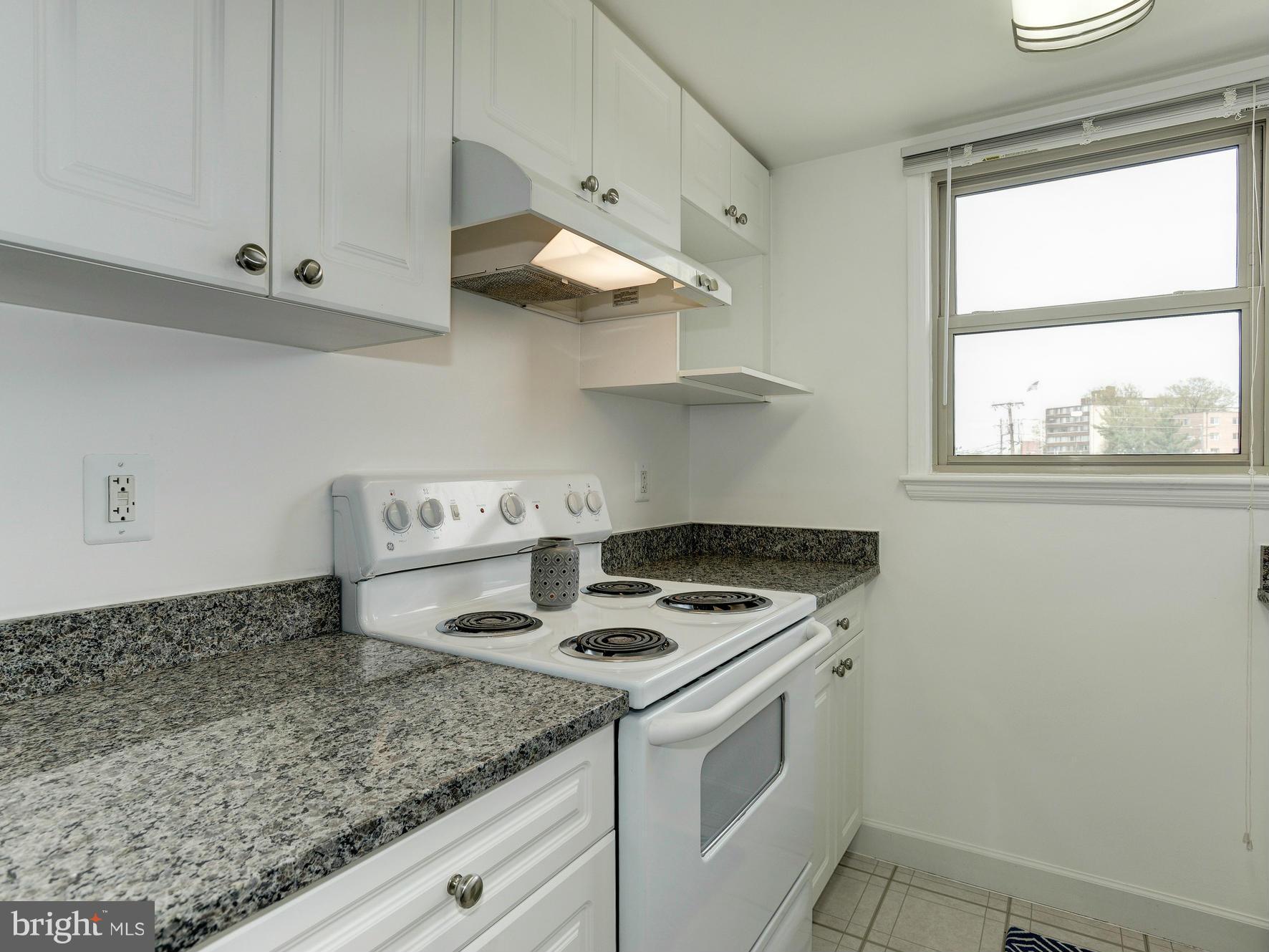 LEE HEIGHTS - Residential