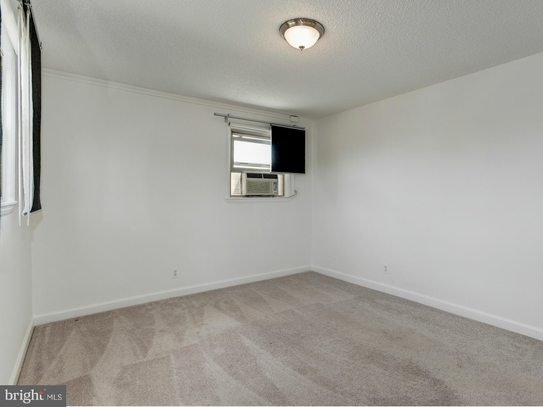 LEE HEIGHTS - Residential