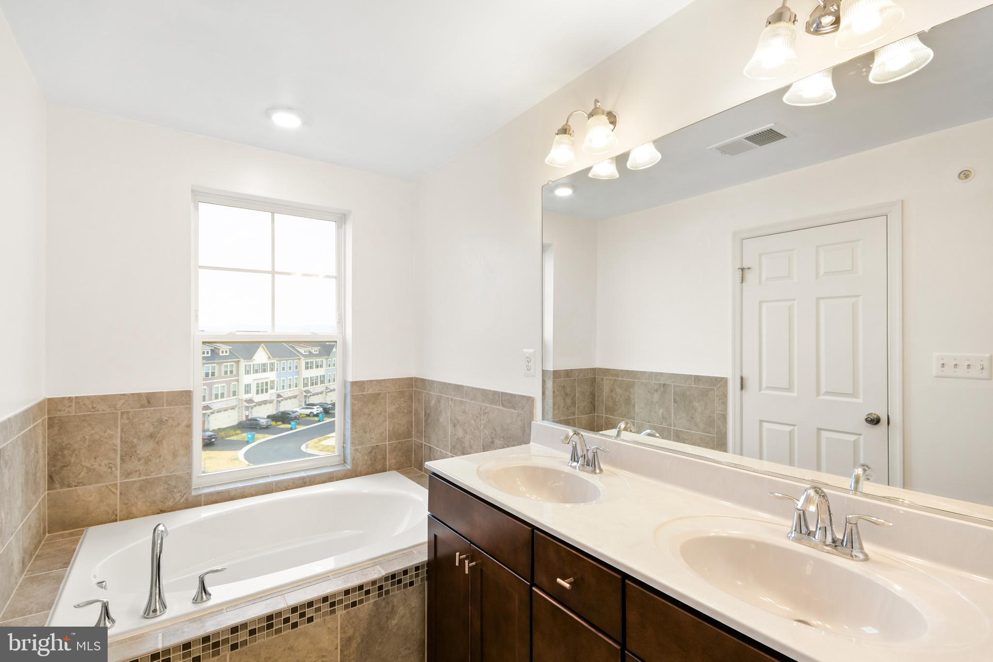 JEFFERSON PLACE - Residential