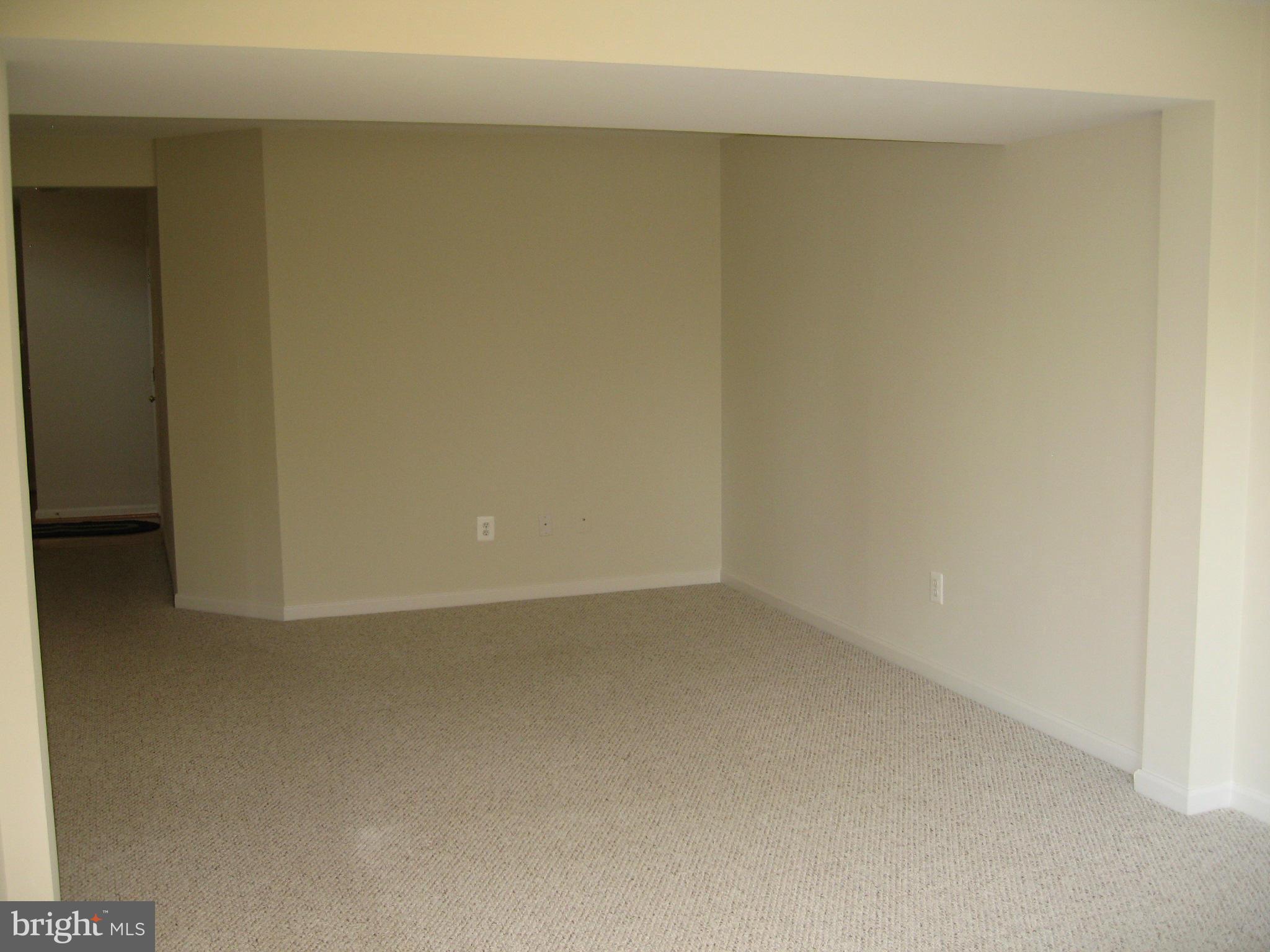 MOUNT VEE MANOR - Residential Lease