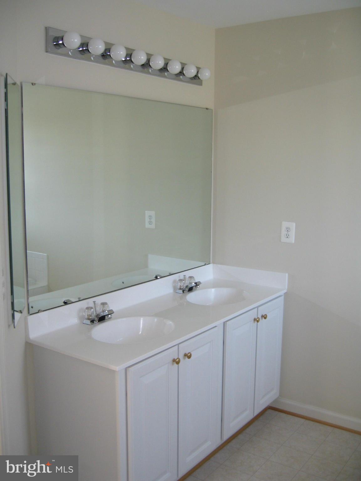 MOUNT VEE MANOR - Residential Lease