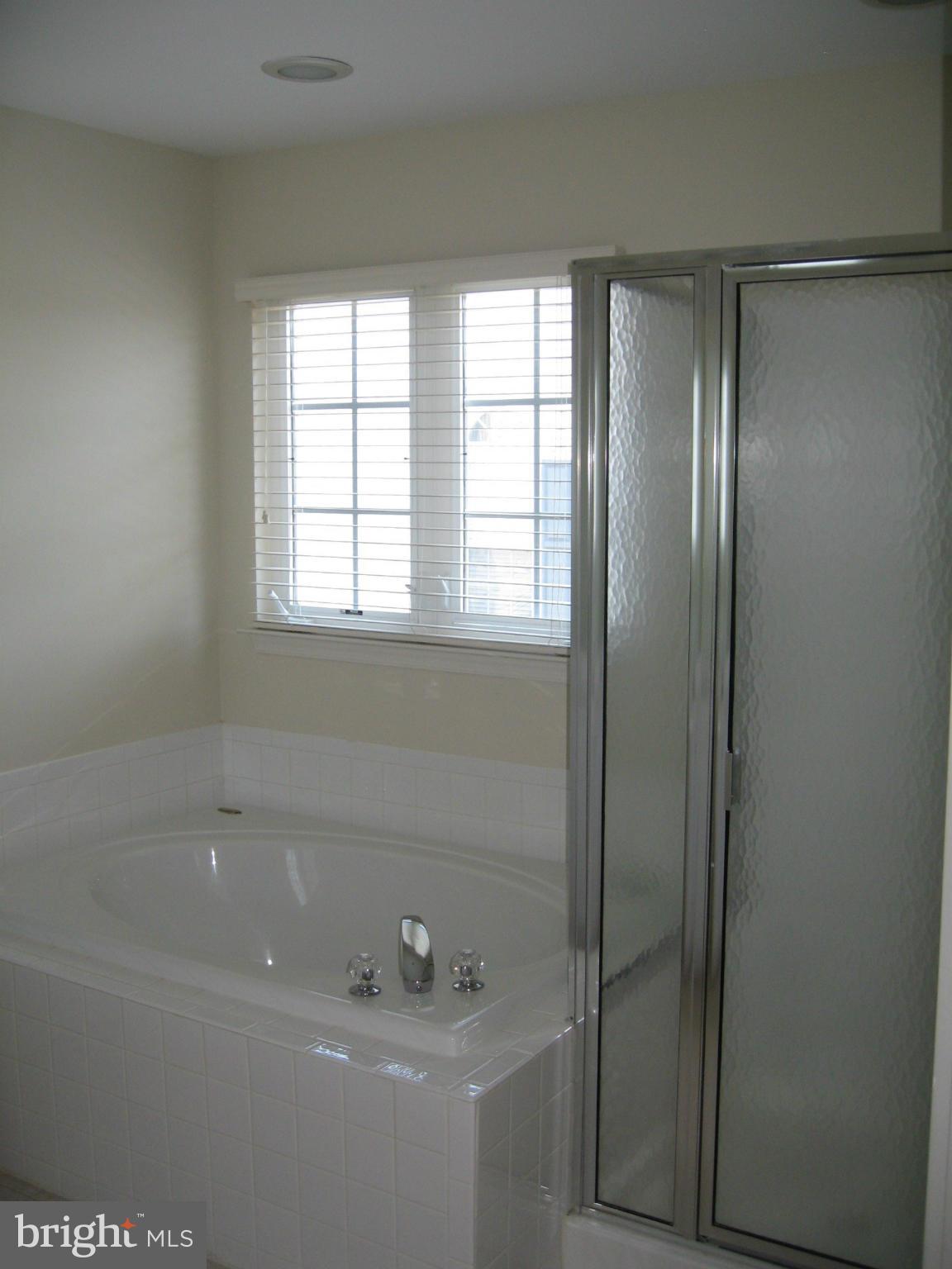 MOUNT VEE MANOR - Residential Lease