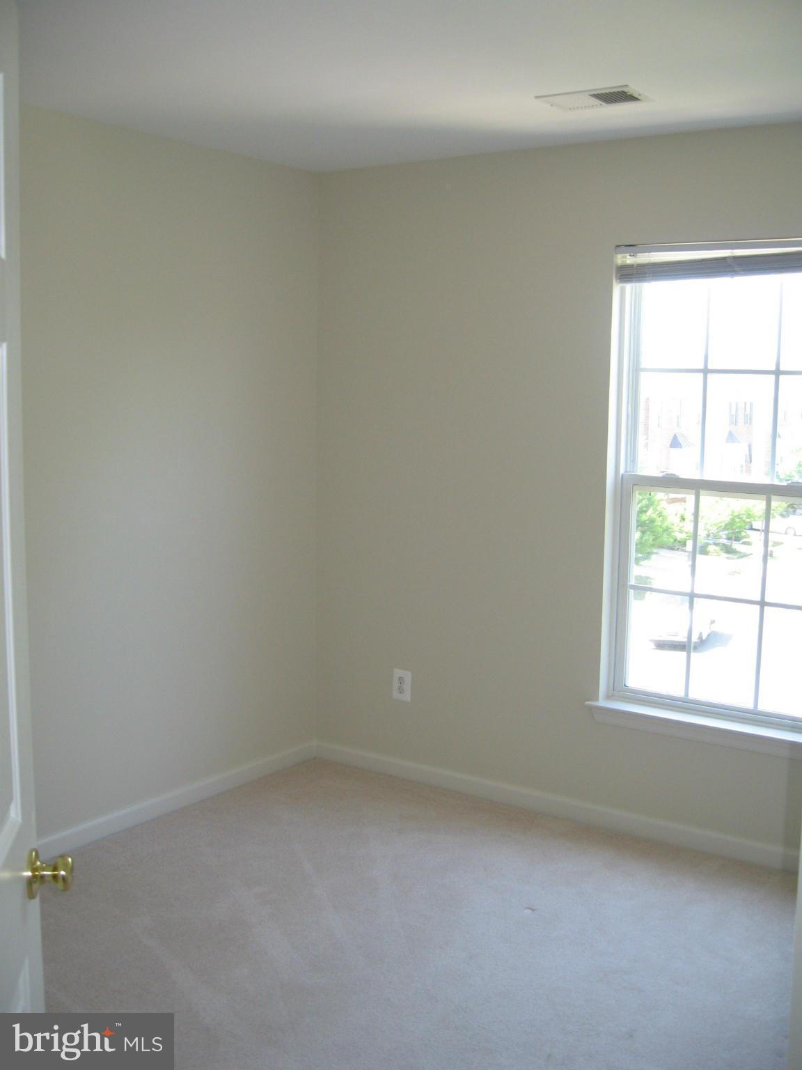 MOUNT VEE MANOR - Residential Lease