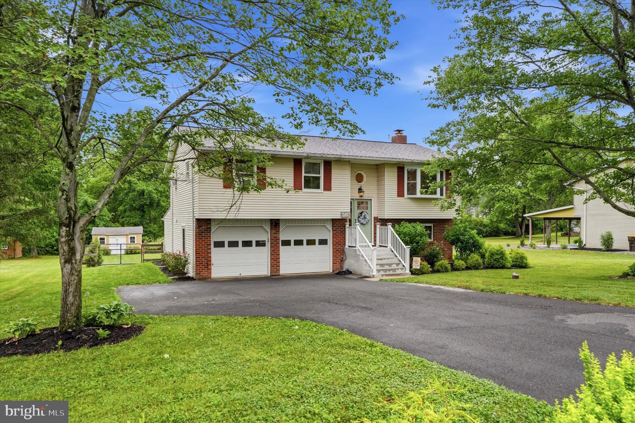6526 SKYVIEW LANE