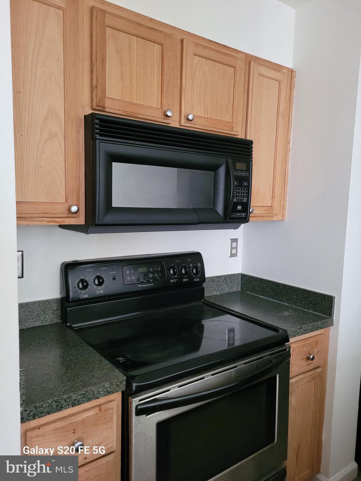 1601 SPRING GARDEN STREET 00 402