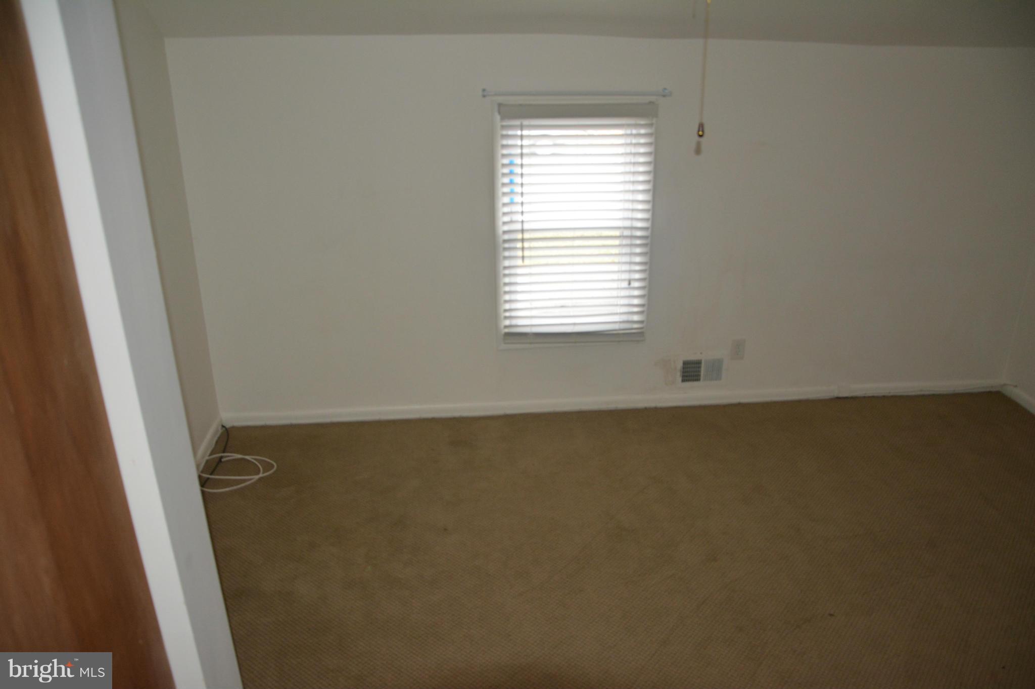 LAKE SHORE - Commercial Sale