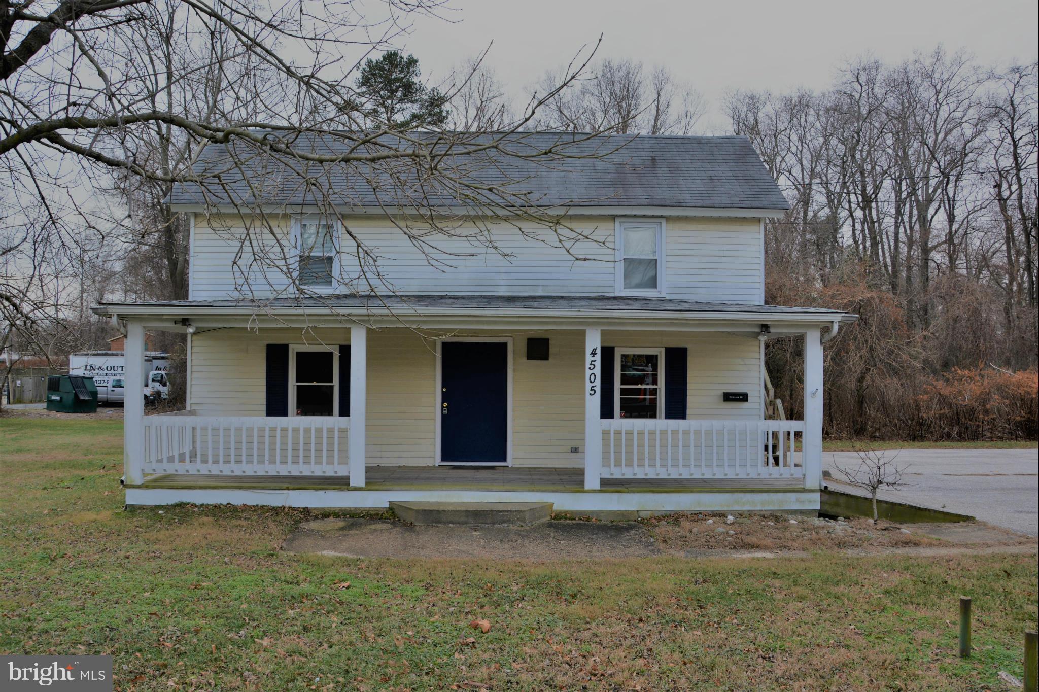 LAKE SHORE - Commercial Sale