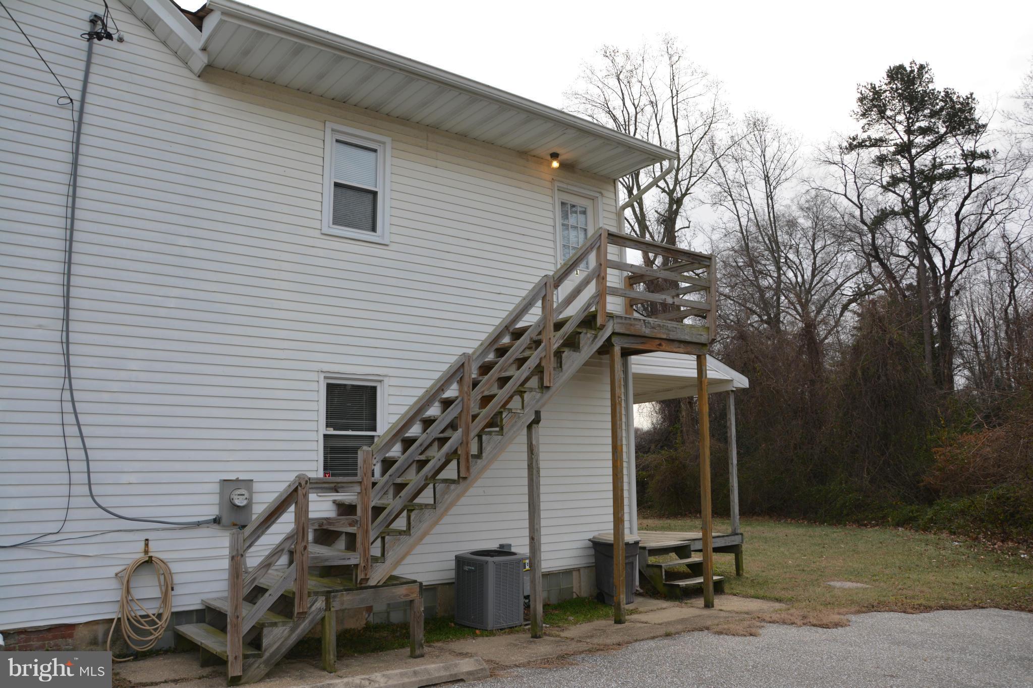 LAKE SHORE - Commercial Sale